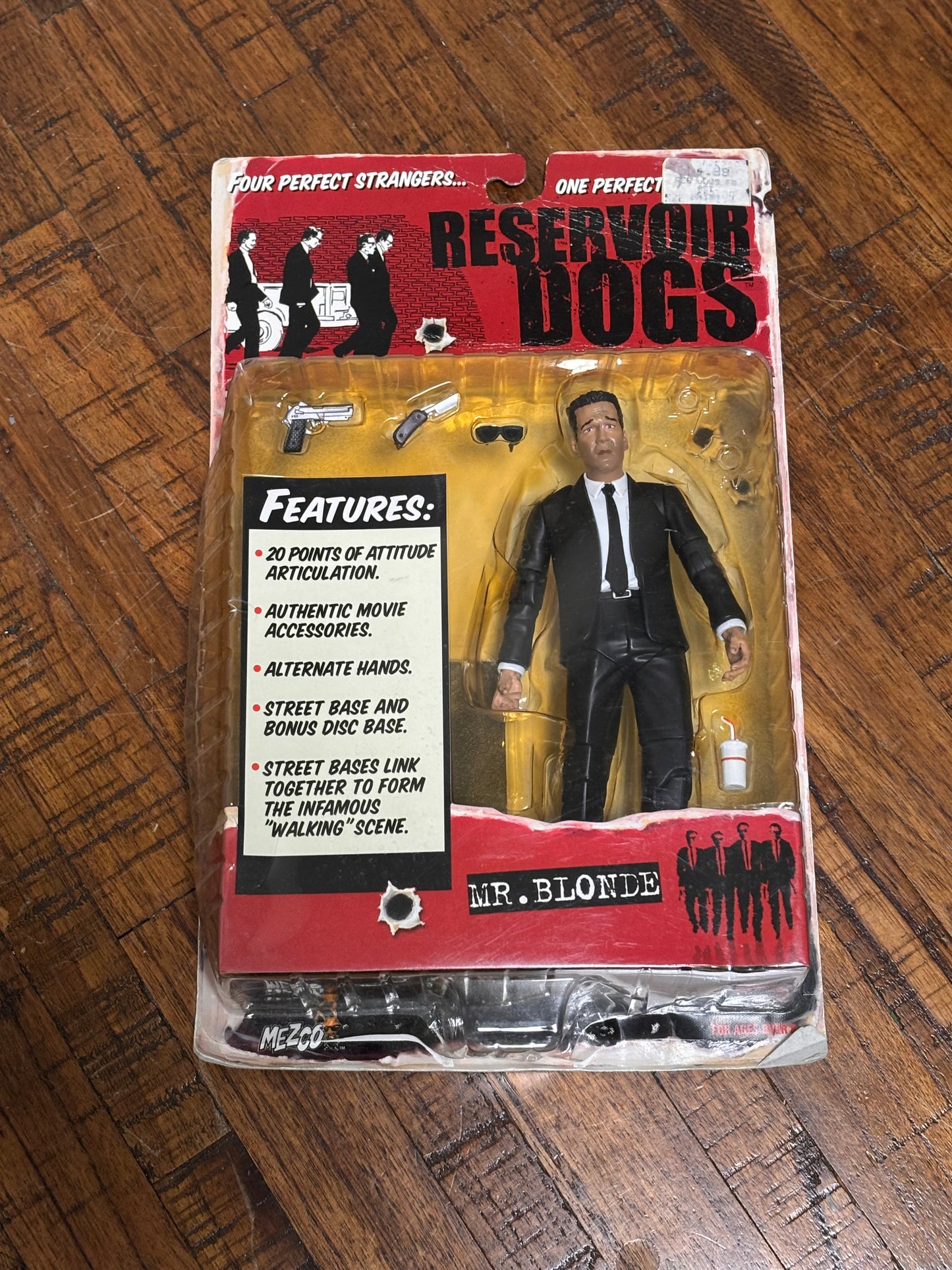 Reservoir Dogs Mr. Blonde Action Figure Mezco Toys Artisan Pictures 2001 Michael Madsen New