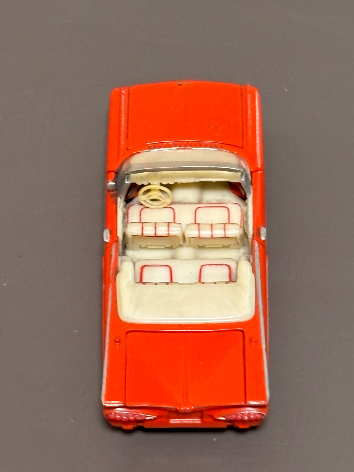Road Champs 1959 Red Cream Chevy Impala Die-Cast Model Car 1:43 Scale 1998