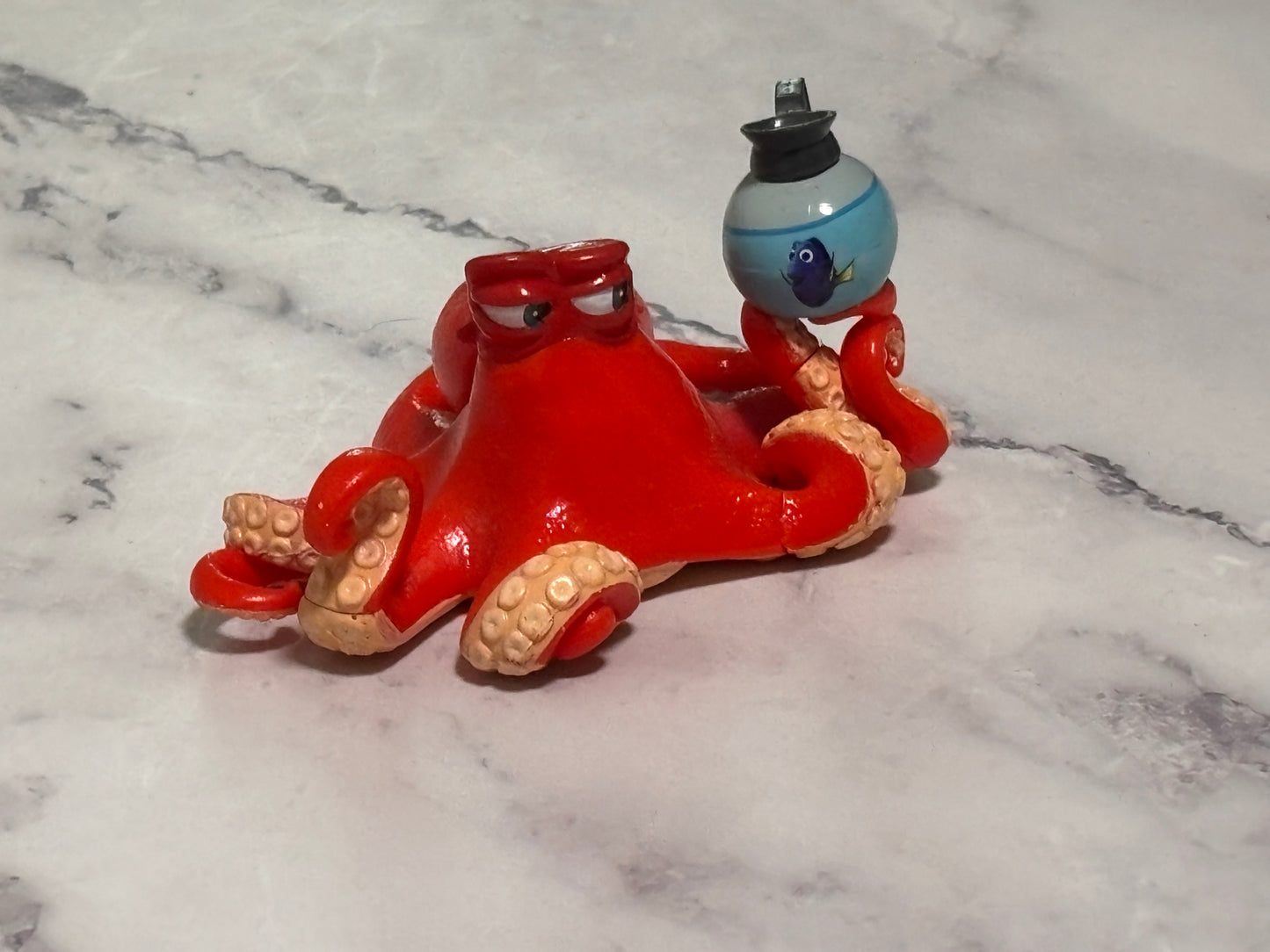 Disney Pixar Finding Dory Hank the Octopus w/ Dory in Coffee Pot PVC Figure 3.5"
