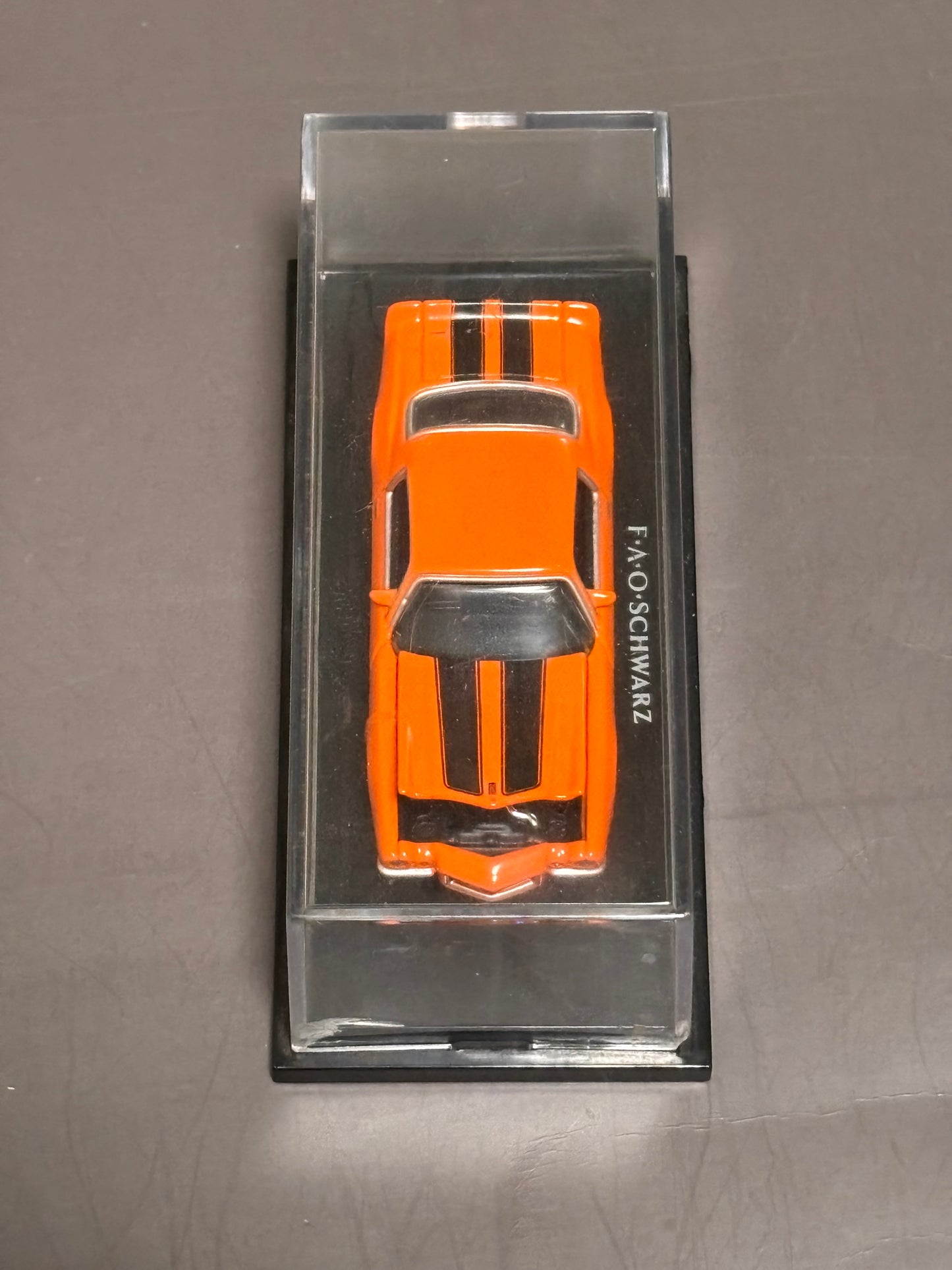Hot Wheels F.A.O. Schwarz 1970 Chevrolet Chevy Camaro Orange Limited 1:64