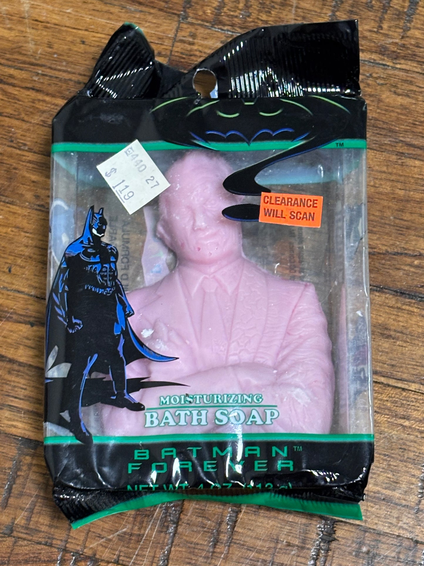 DC Comics Rovar Batman Forever Two-Face Figure Moisturizing Bath Soap Pink New Sealed 1995