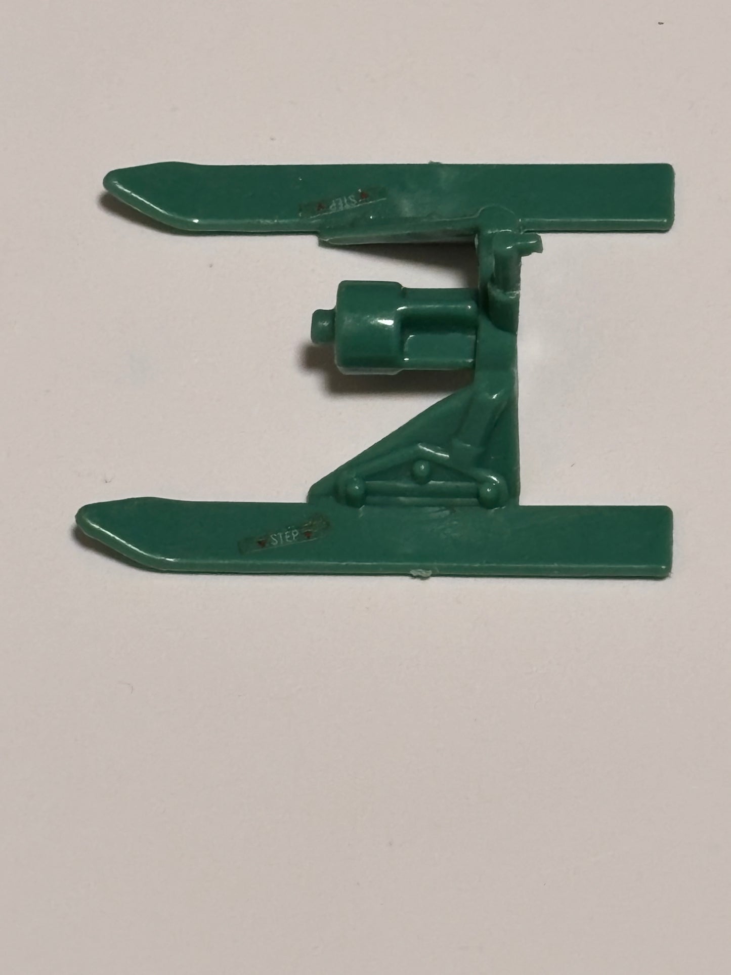 Vtg GI Joe Chameleon FRONT SKI original 1984 Zartan skier vehicle green part