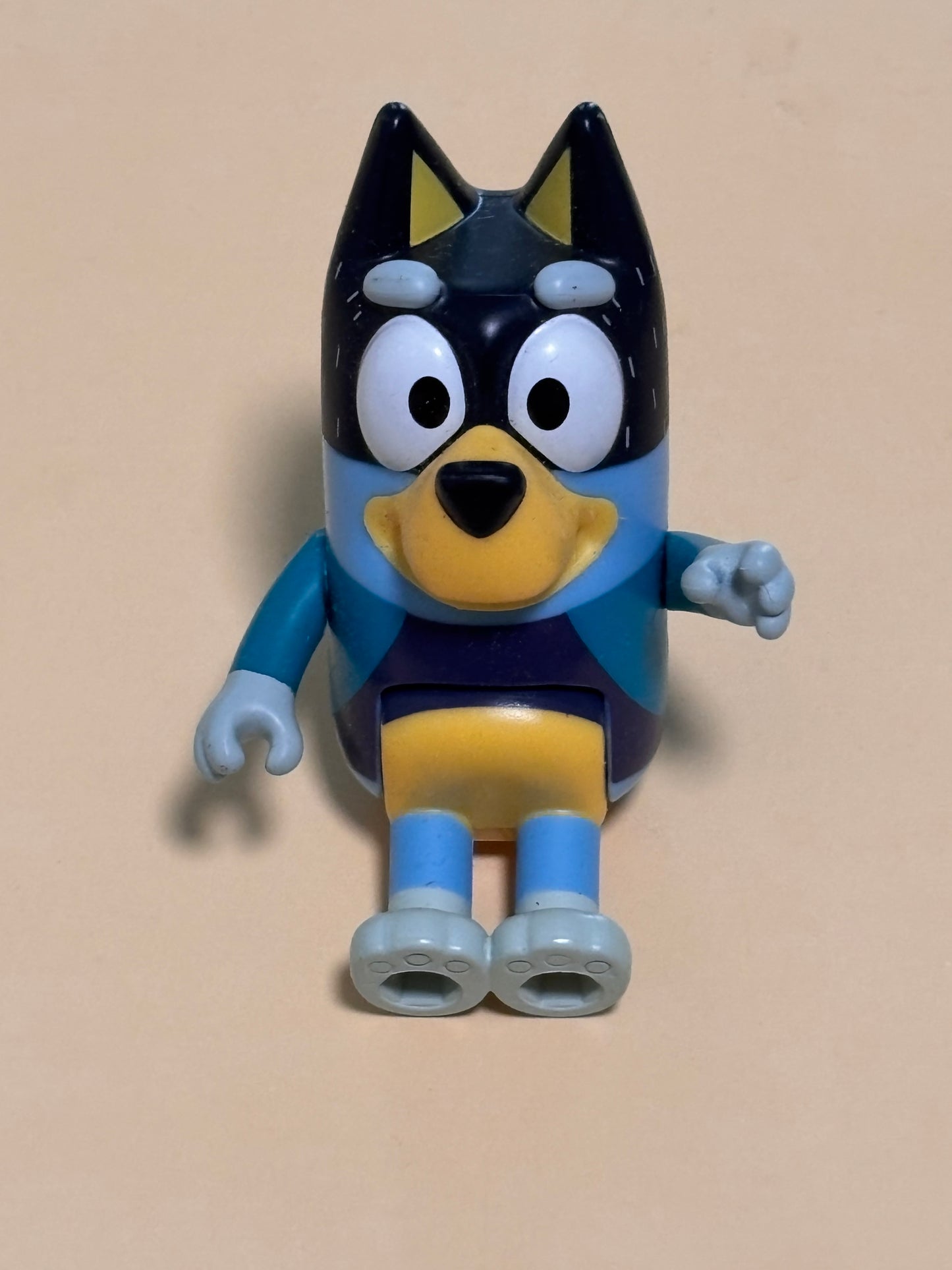 Disney's Bluey Bandit Dad Figure Chilly Dog Family Blue Shirt Bathing Suit