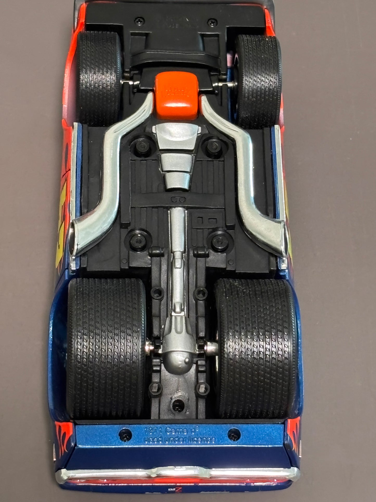 Muscle Machines 1:24 Jeff Gordon ‘69 Camaro Action NASCAR DuPont Racing #24 1969