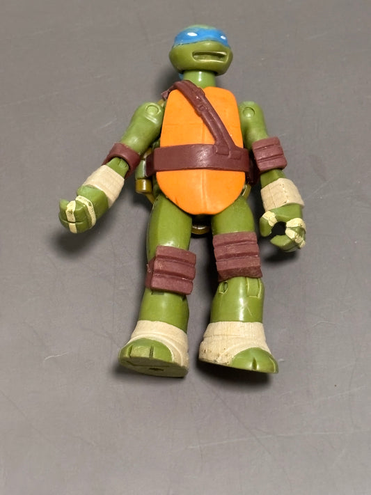 Teenage Mutant Turtles Vintage Toy 2013 Leonardo Viacom Action Figure 4.5”