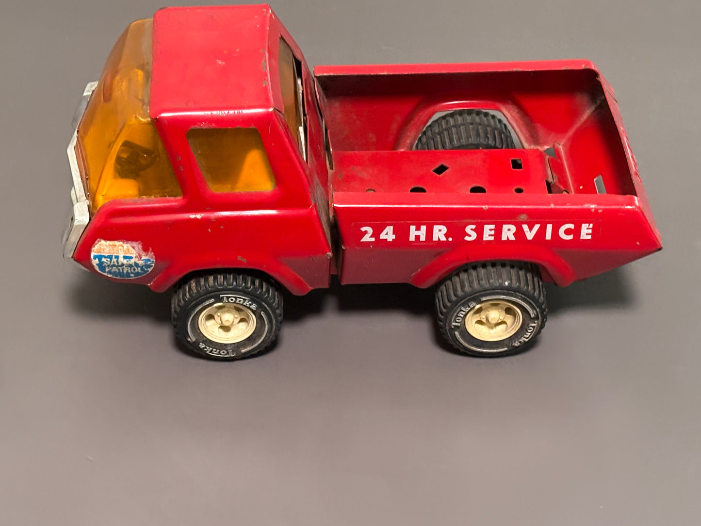 Vintage Tonka Red Tow Truck 24 hour service Interstate Safety Patrol vehicle 9”