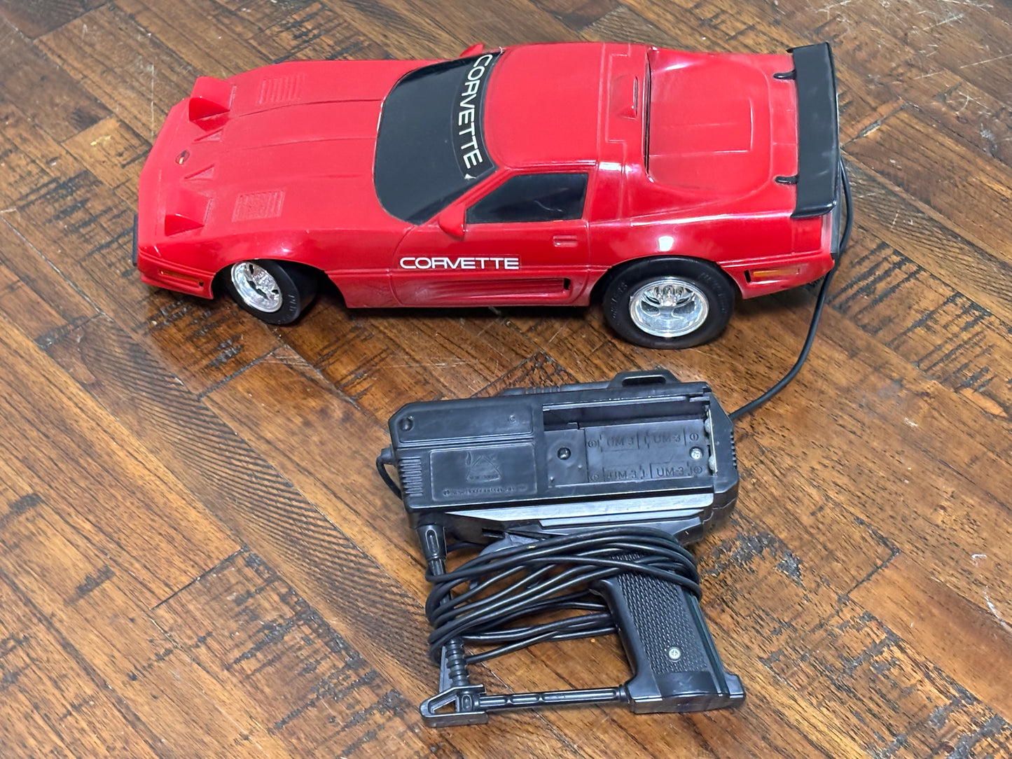 Vintage 1990 New Bright Red Chevrolet Chevy Corvette RC Toy Model Car 1:18 Scale