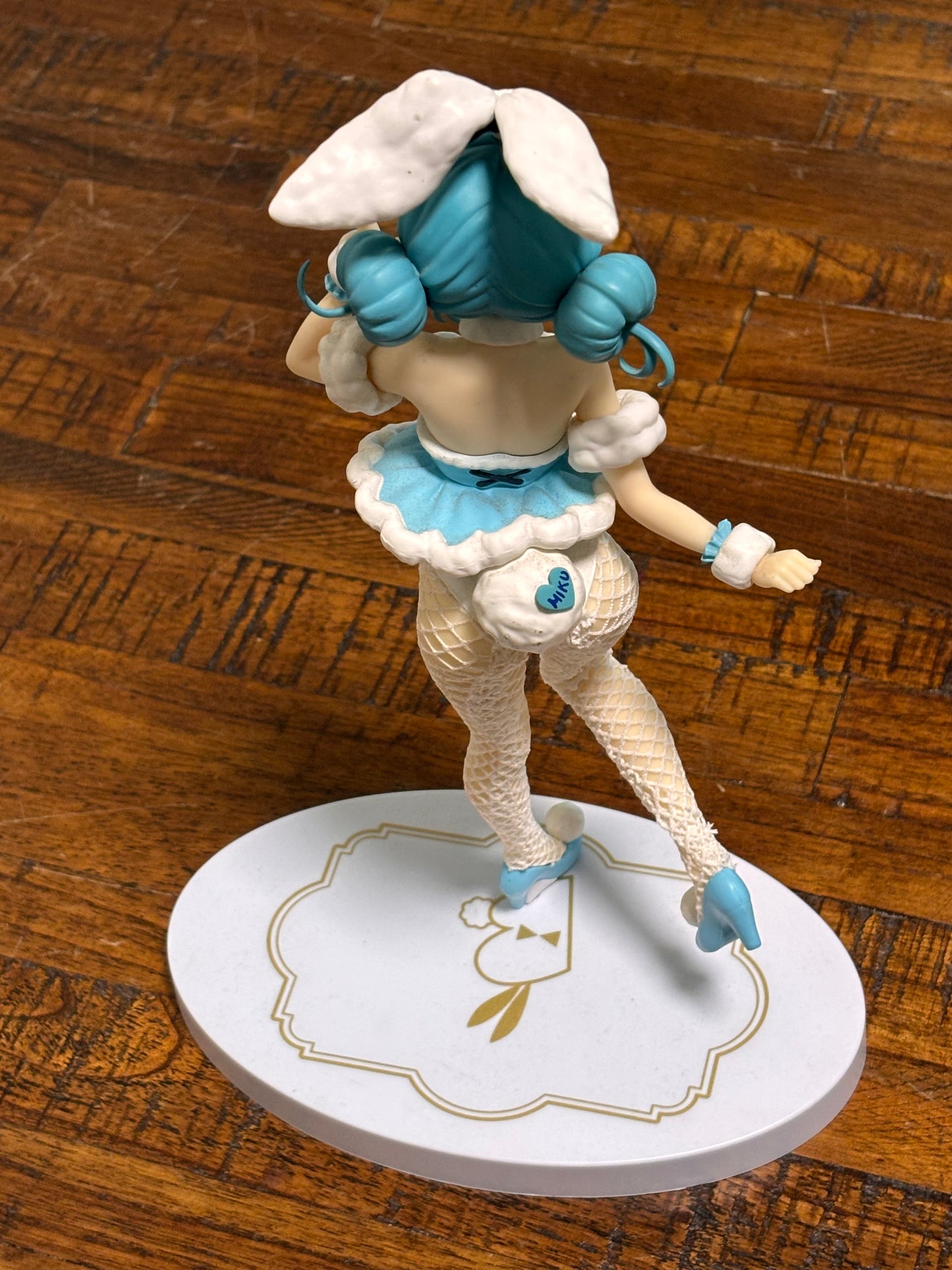 FuRyu BiCute Bunnies Hatsune Miku White Rabbit Pearl Color Statue Figure Anime 12” Japan