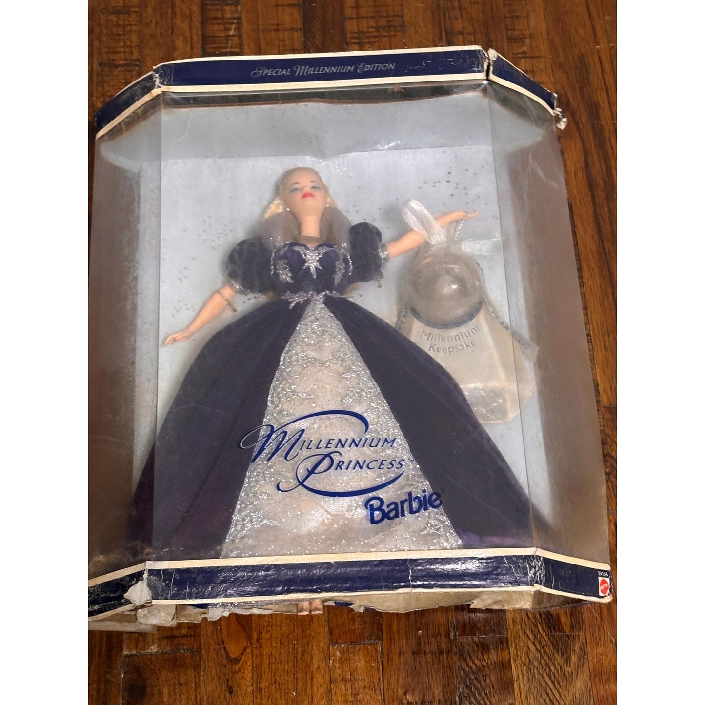 Lot of 5 Holiday Special Barbies 2 2000 Millennium Princess 24154 & 3 1998 20200