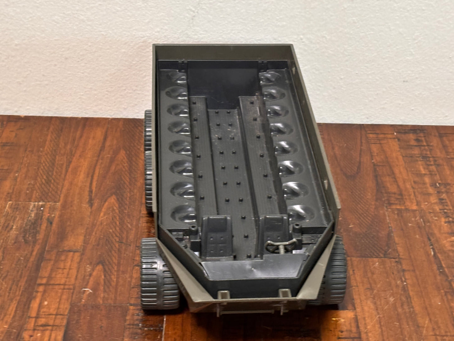 Vintage GI Joe ARAH 1983 Amphibious Personnel Carrier APC Hasbro Base