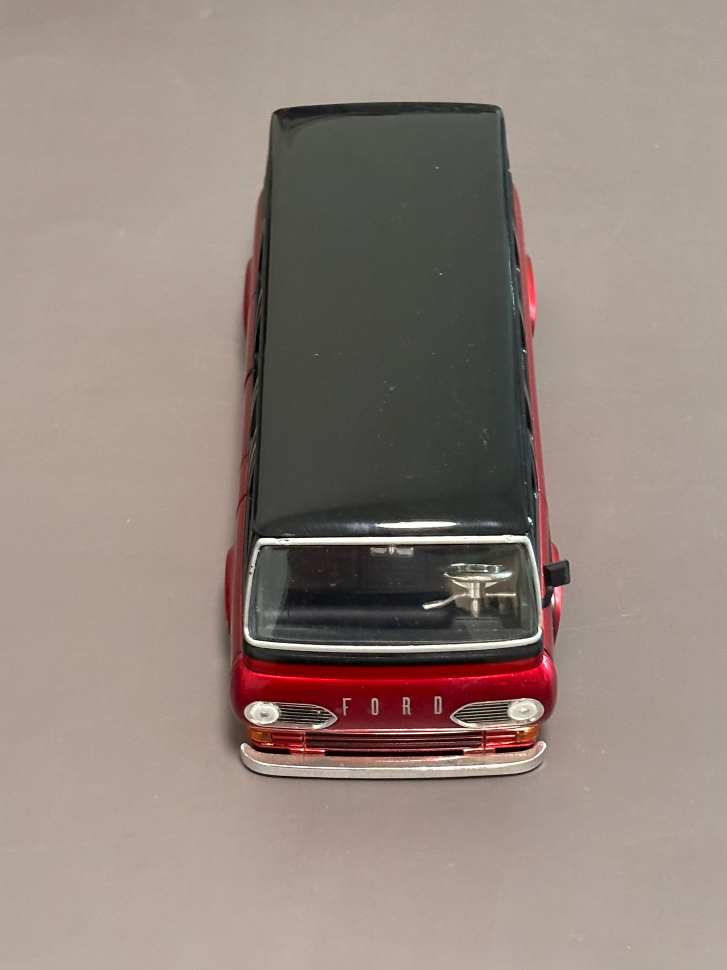 1965 Ford Econoline Bus - Red & Black 1/24 Scale by Jada