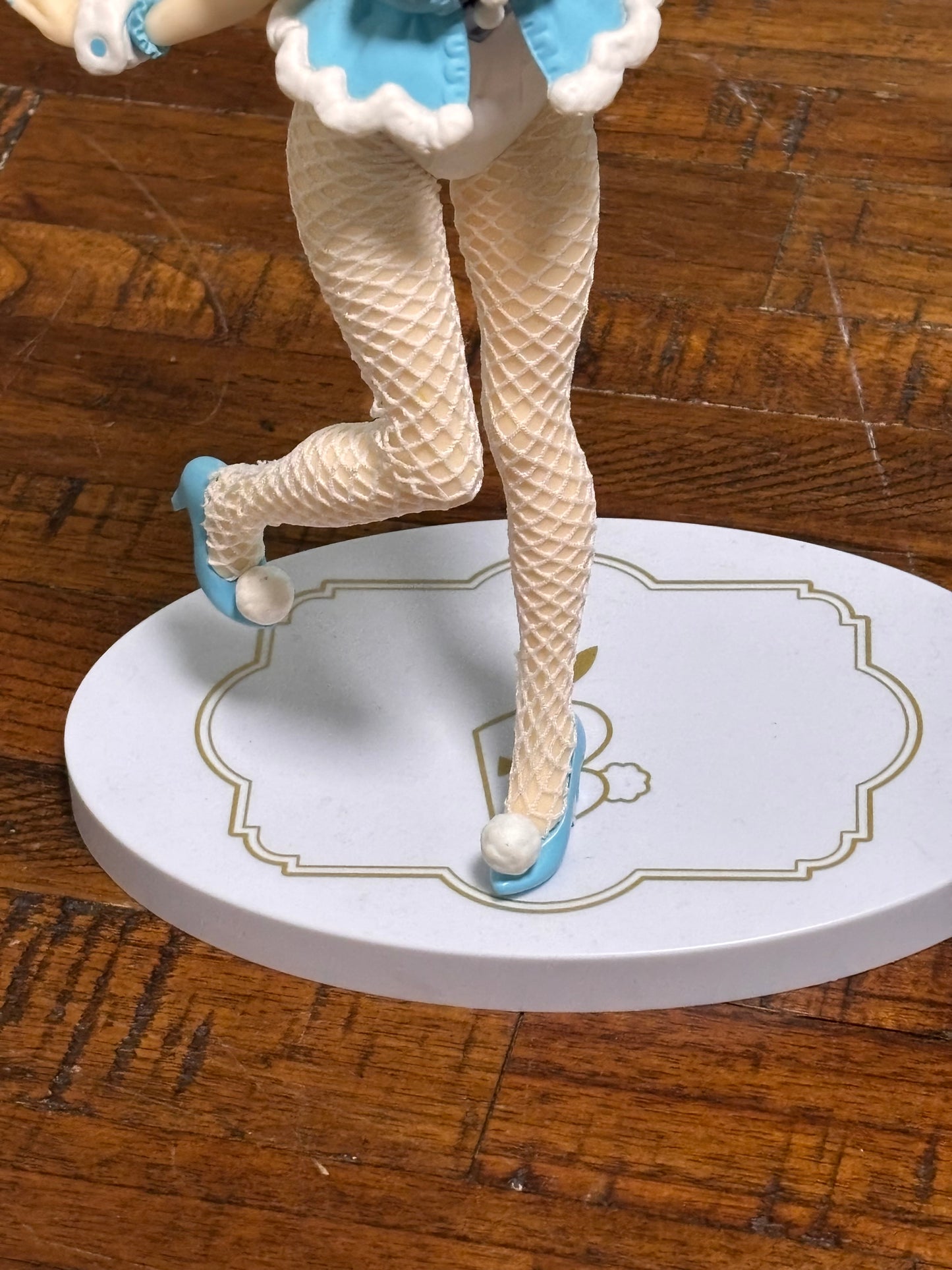 FuRyu BiCute Bunnies Hatsune Miku White Rabbit Pearl Color Statue Figure Anime 12” Japan