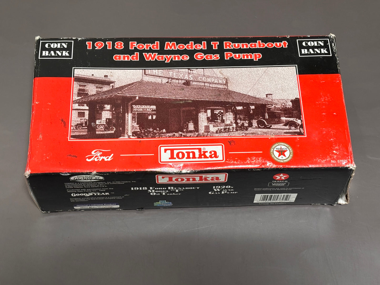 Gearbox Tonka 1918 Ford Model T Runabout Coin Bank & Wayne Gas Pump Texaco 57625