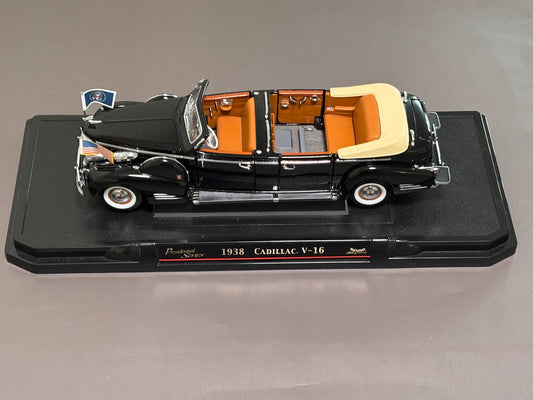 Road Signatures 1938 Cadillac V-16 Presidential Limo Diecast 1:24 Roosevelt