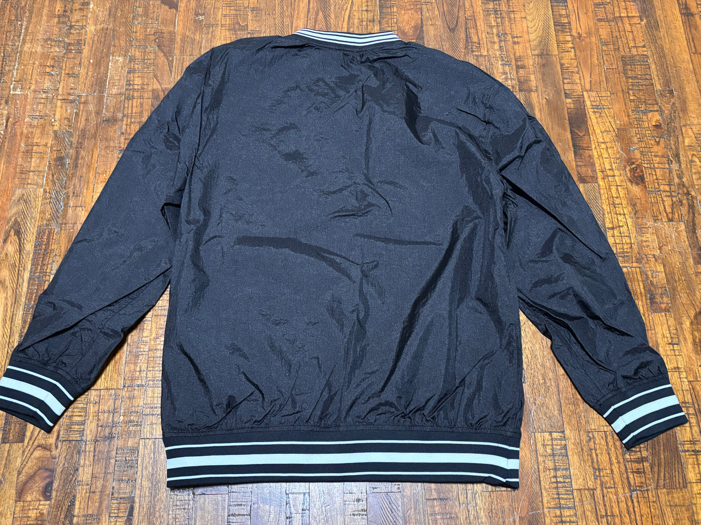 Mitchell & Ness Branded Windbreaker Pullover Jacket Pullover Long Sleeve Black White Trim Women’s Medium M New NWOT