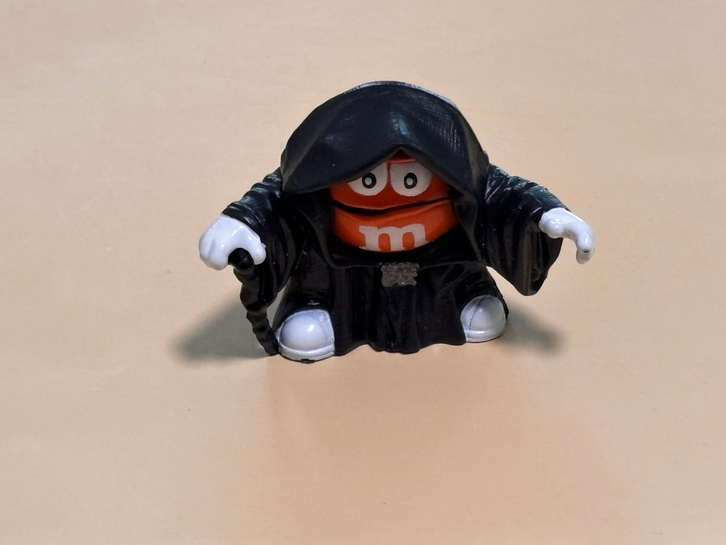 Star Wars Orange M&M Emperor Palpatine Hasbro 2005 2" Orange Toy Figure