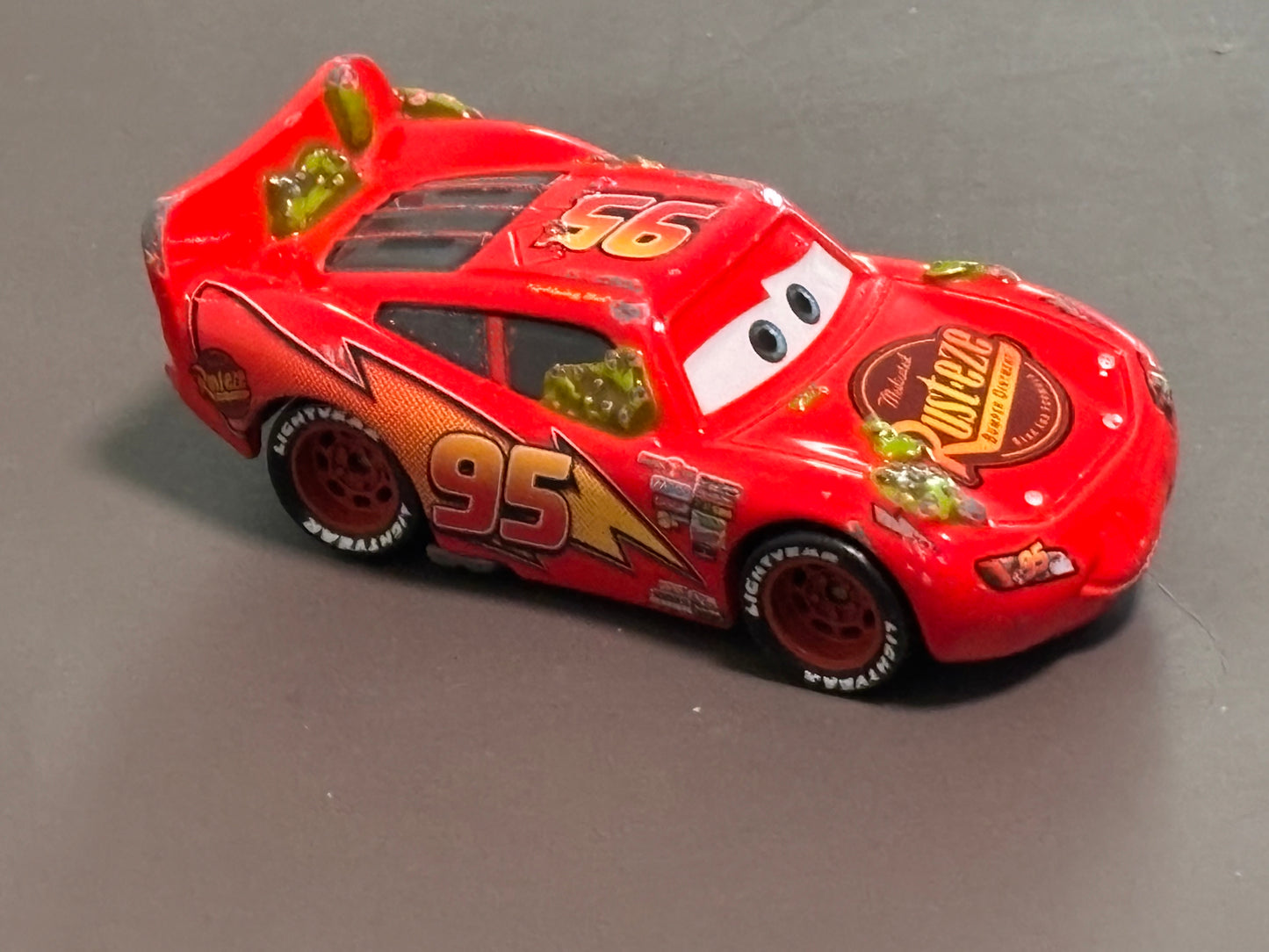 Disney Pixar Cars - Cactus Lightning McQueen #2328 EA - 1:55