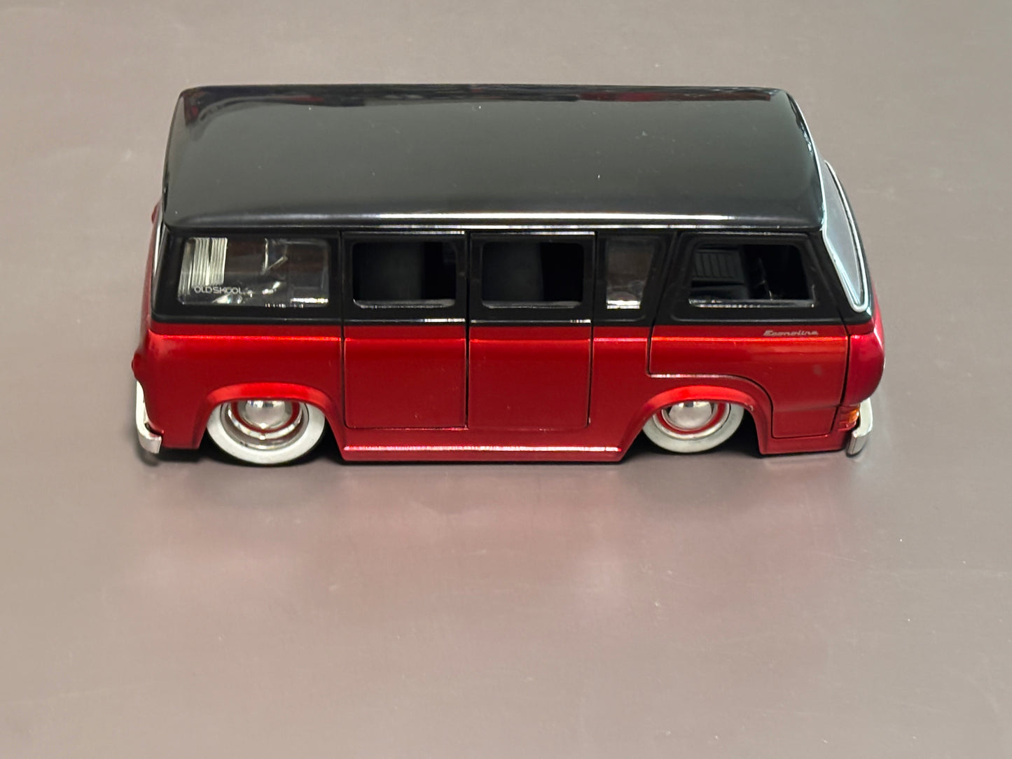 1965 Ford Econoline Bus - Red & Black 1/24 Scale by Jada