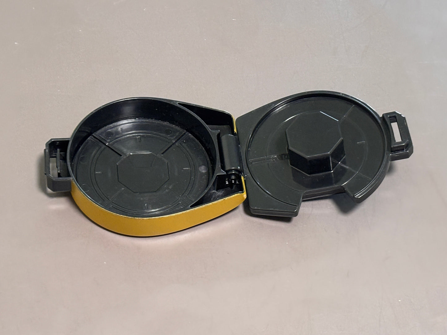2011 Bandai Power Rangers Samurai Disc Holder With Belt Clip
