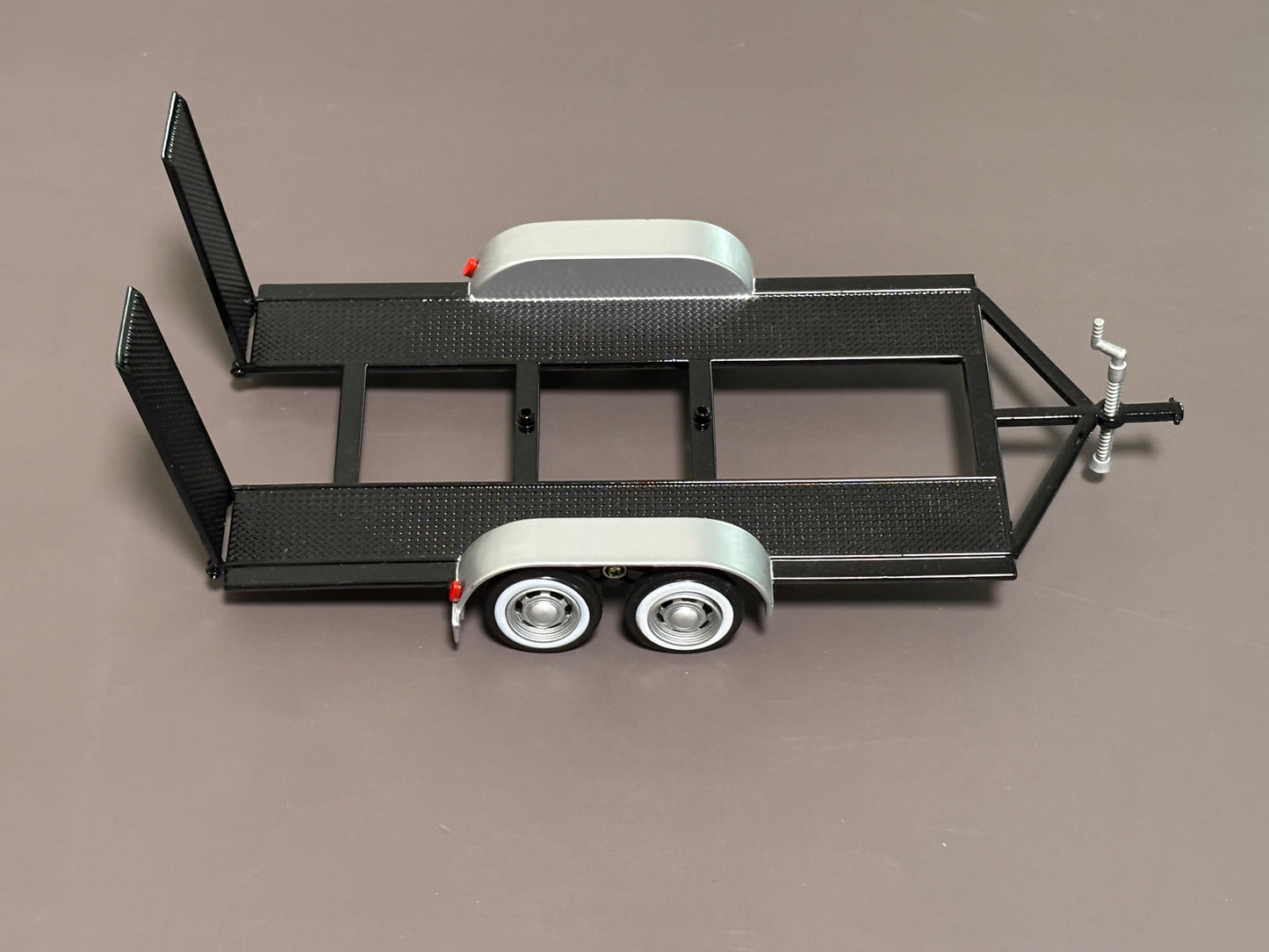 Motor Max 76001 Diecast Tandem Black Car Trailer in 1:24 scale