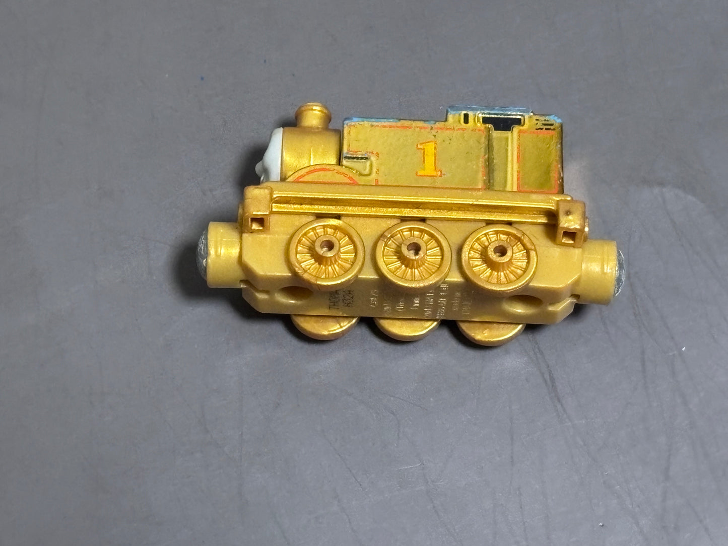 Thomas and Friends Take N Play 2013 Gold Thomas Special Edition Engine Train Mattel