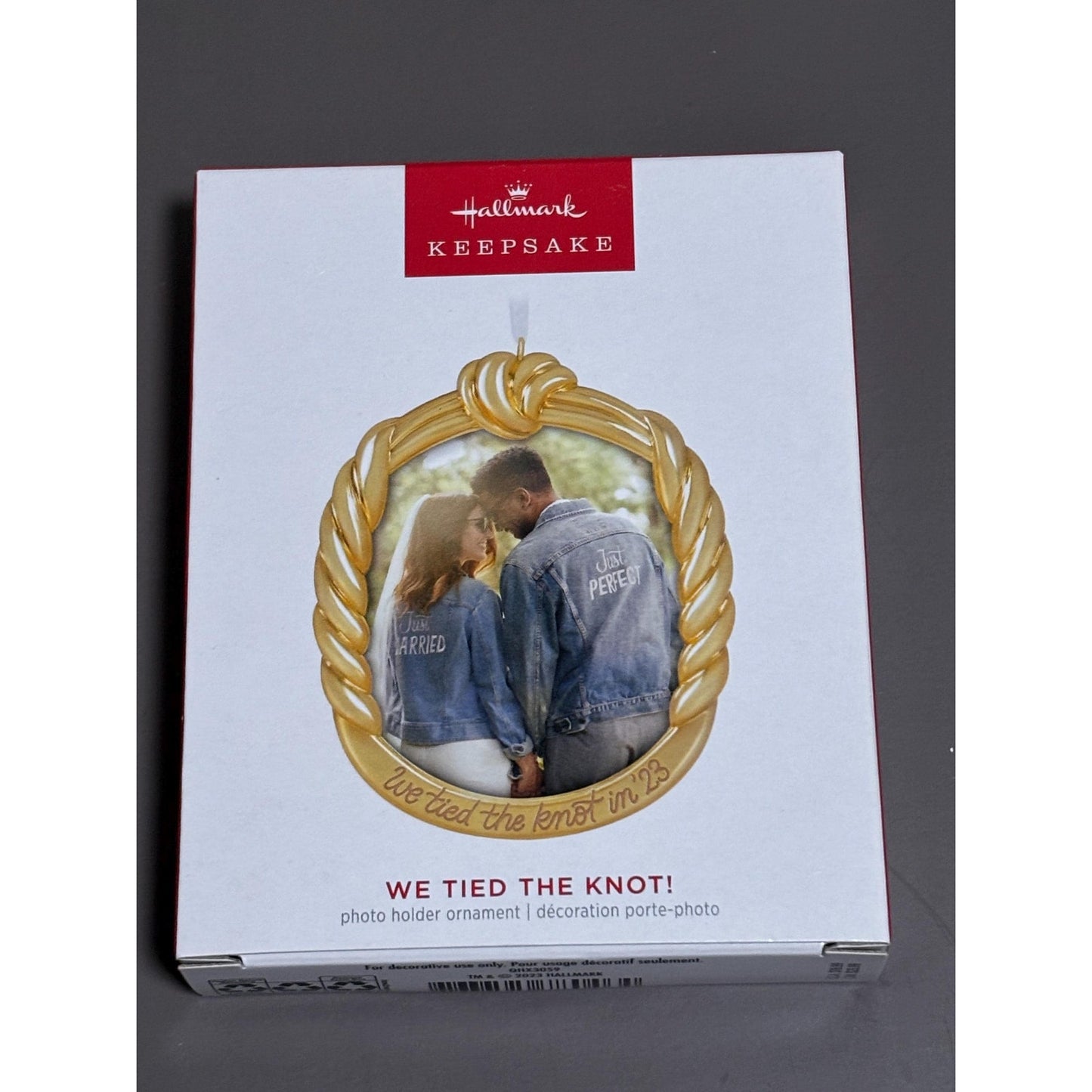 2023 Hallmark We Tied The Knot! Wedding Photo Holder Christmas Ornament NEW