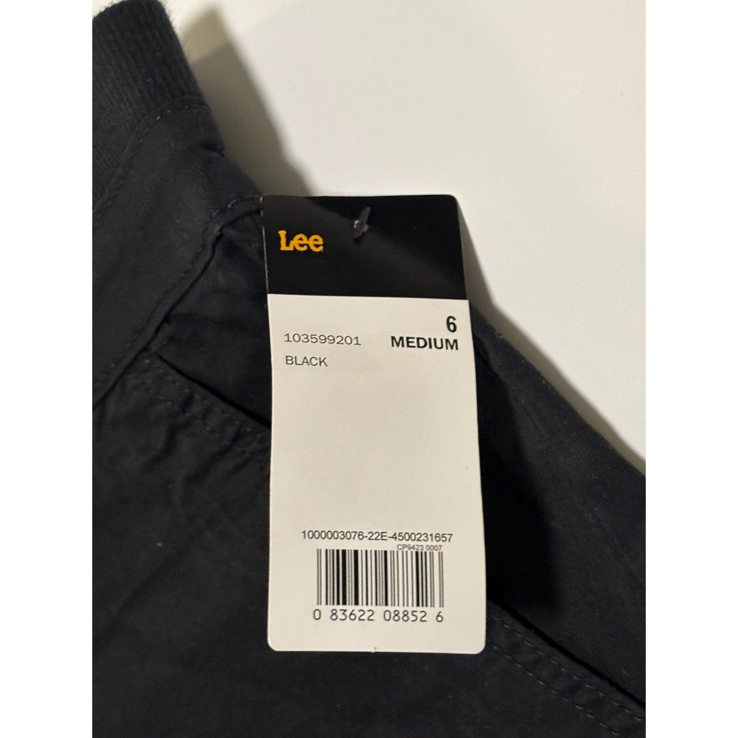 Lee Women Relaxed Fit Avey Knit Waist Cargo Bermuda Short Black 6 NWT