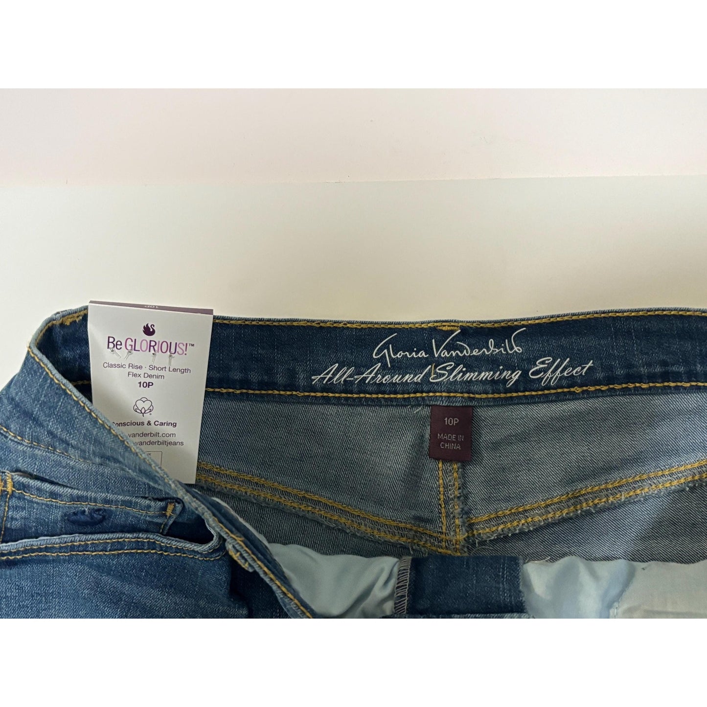 Gloria Vanderbilt AMANDA Shorts Slimming Panel Classic Rise Denim 10P NWT