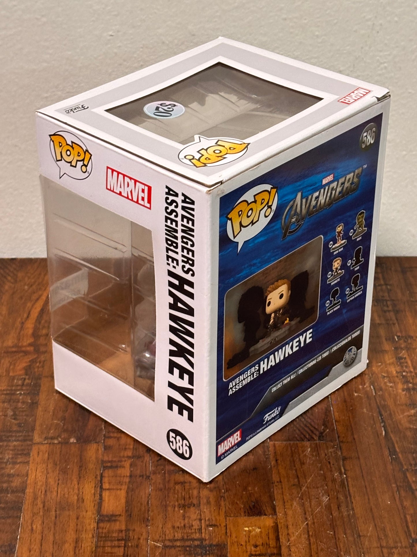 Funko Pop! Marvel Avengers Assemble Hawkeye Deluxe Figure 586 Bobble Head Amazon