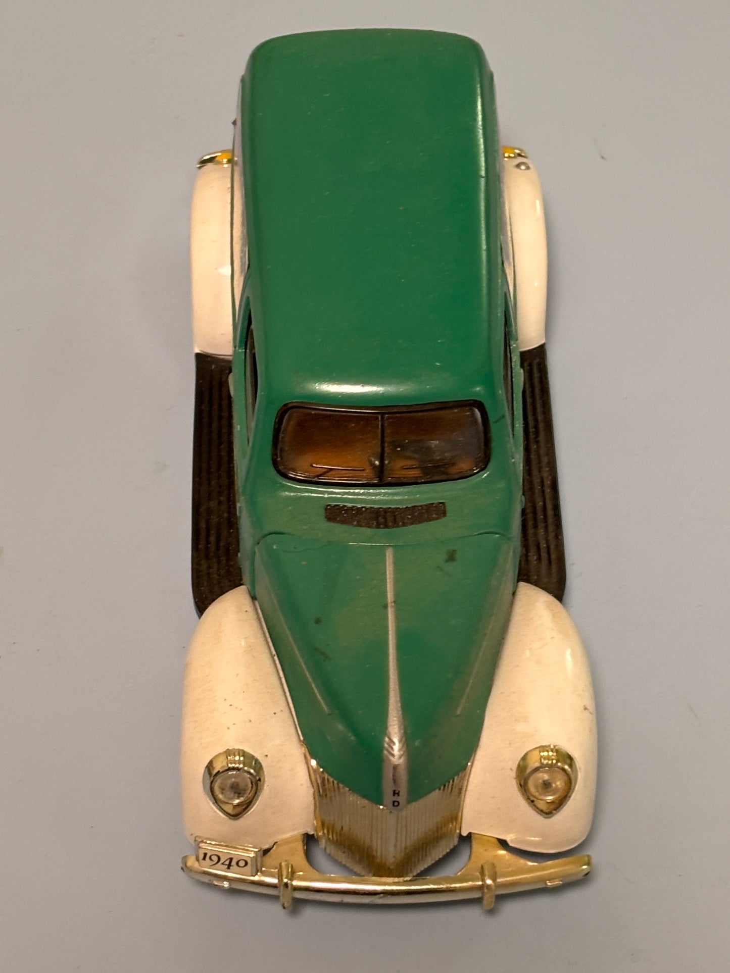 Ya-hoo! Mountain Dew Hillbilly Golden Wheel DieCast 1940 Ford Delivery Truck Van