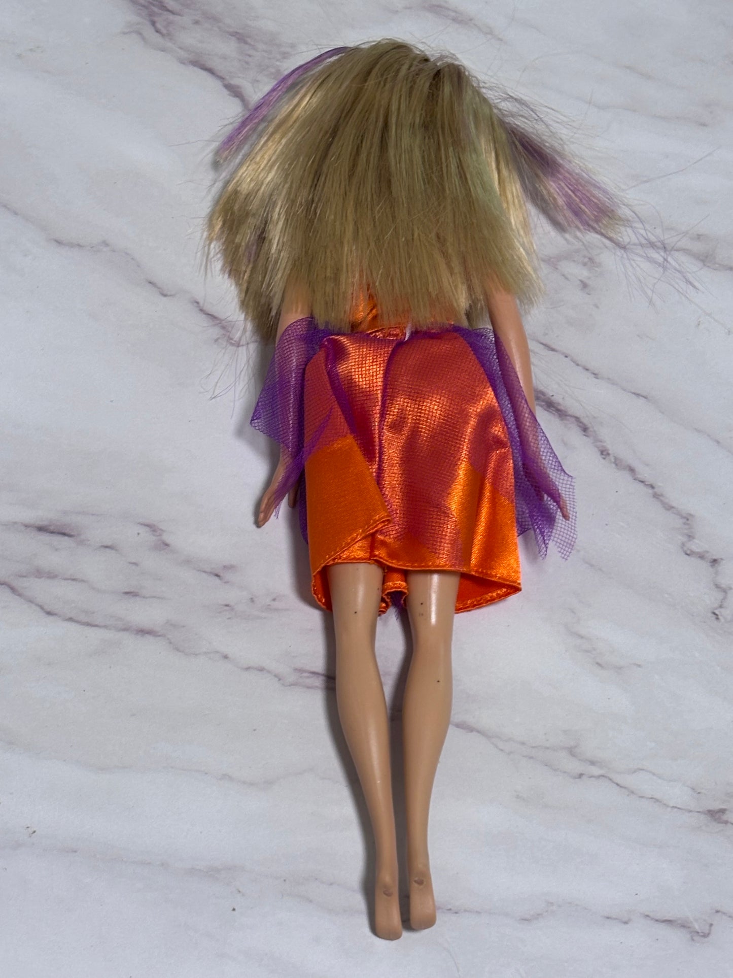 Halloween Charm Barbie Doll 2006 Mattel J9203 Purple Hair Streak Orange Dress