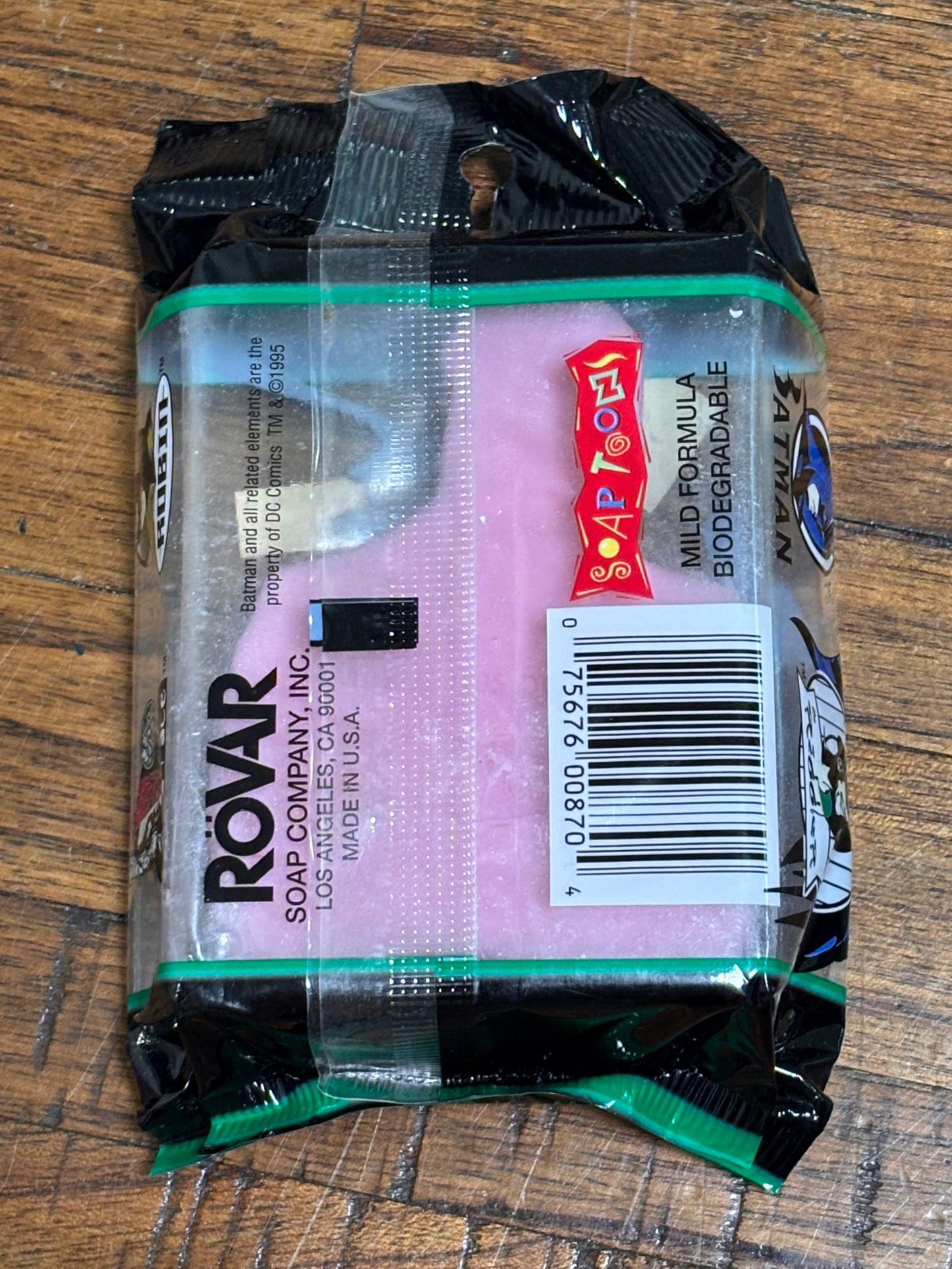 DC Comics Rovar Batman Forever Two-Face Figure Moisturizing Bath Soap Pink New Sealed 1995