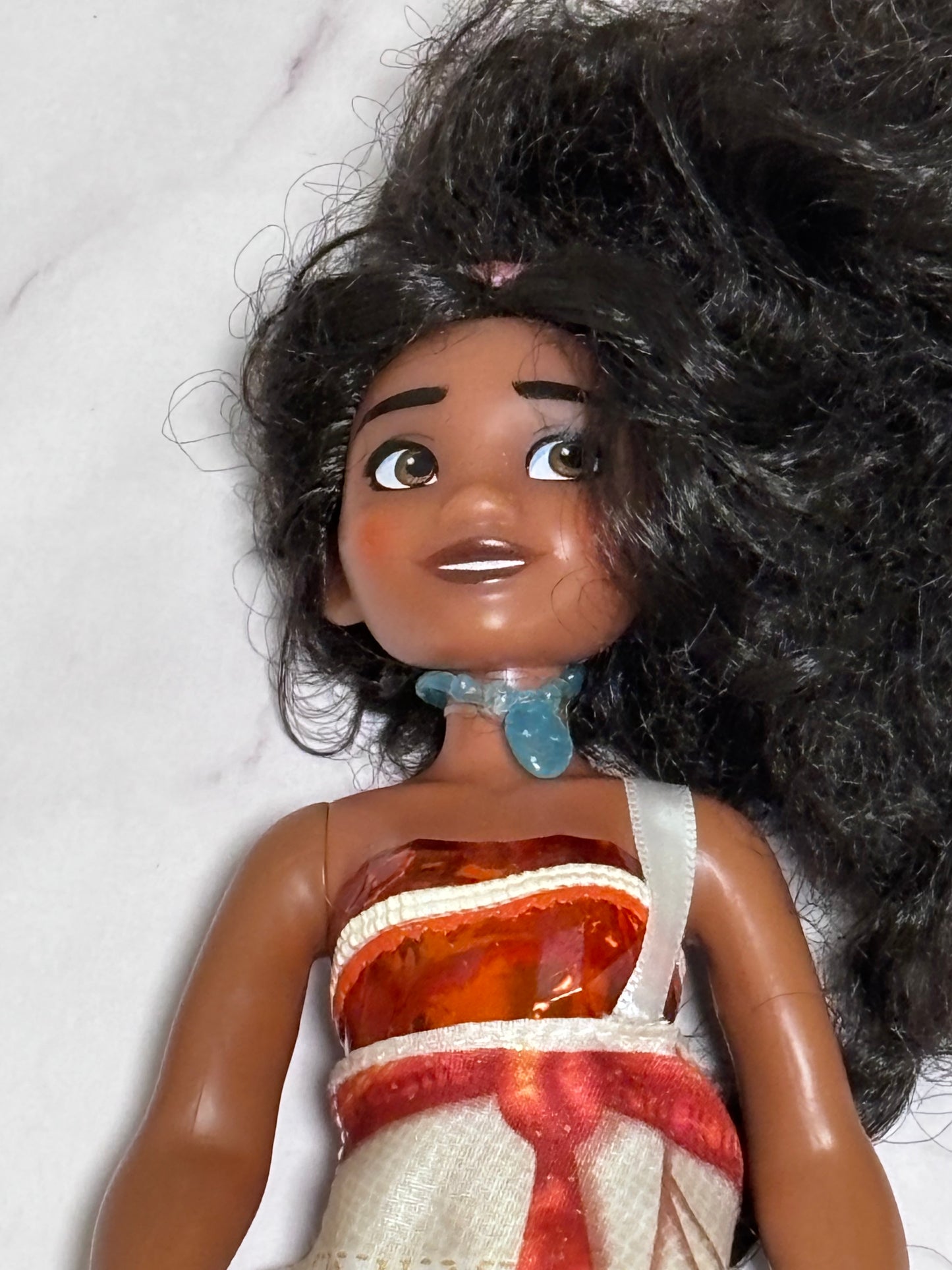 Disney Doll Hasbro 2015 Moana Figure Figurine Toy With Top And Skirt 9.5”