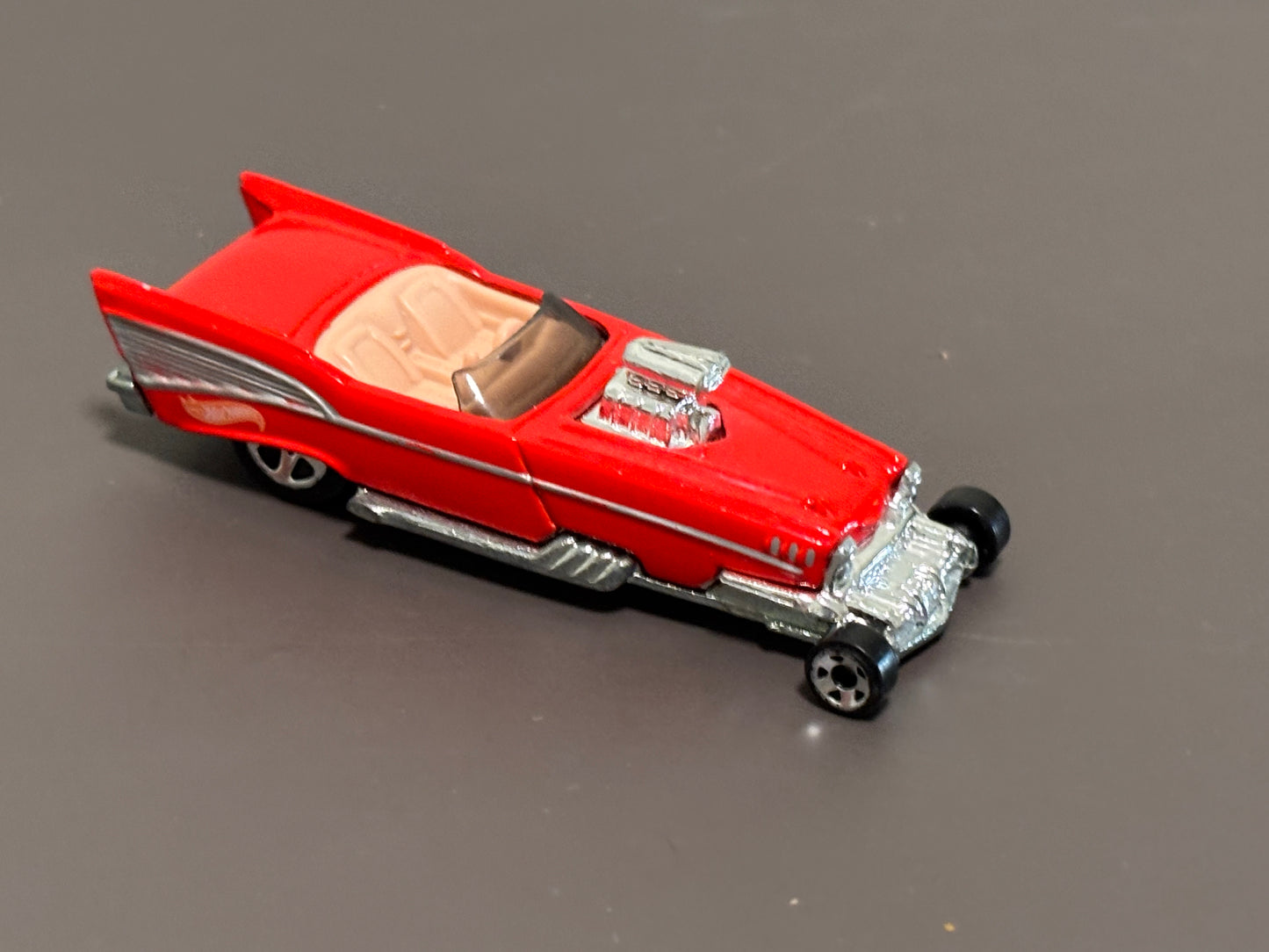 Hot Wheels 2001 First Edition Series '57 Roadster #052 Diecast Car 1/64 Loose