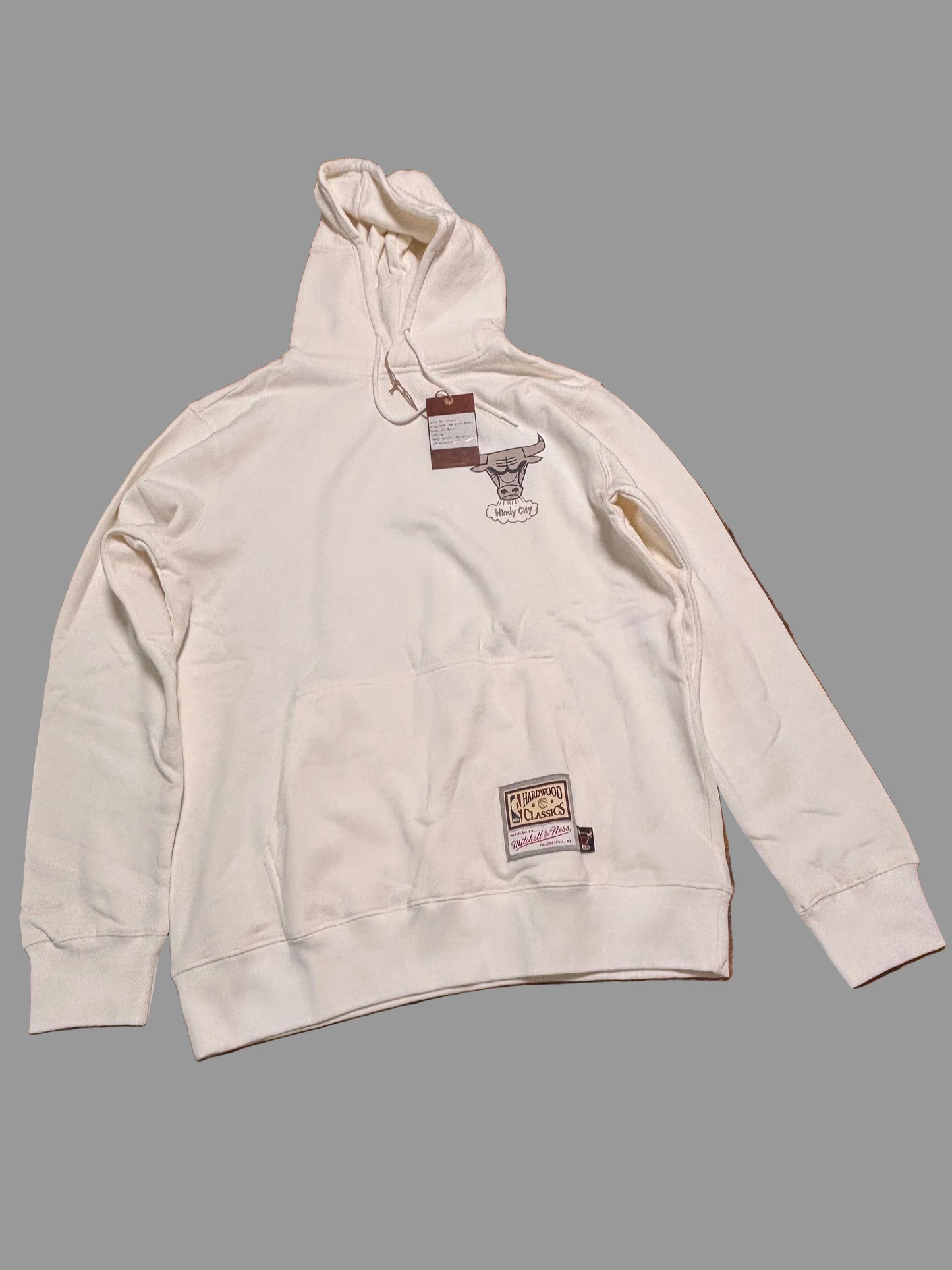Chicago Bulls Mitchell & Ness NBA Retro Hardwood Classic HWC Team Logo Windy City Hoodie Hooded Pullover Off White Cream Mens L Large New NWT