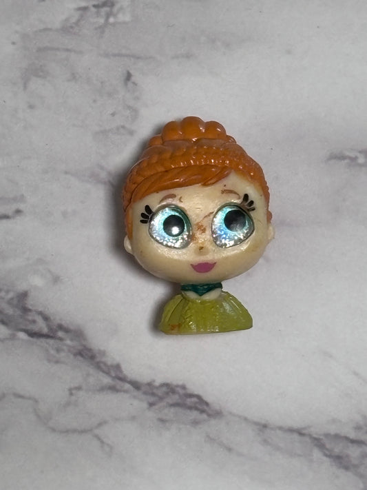 Disney Doorable Series 1 Frozen Anna Moose Toys Green Dress Blue Eyes
