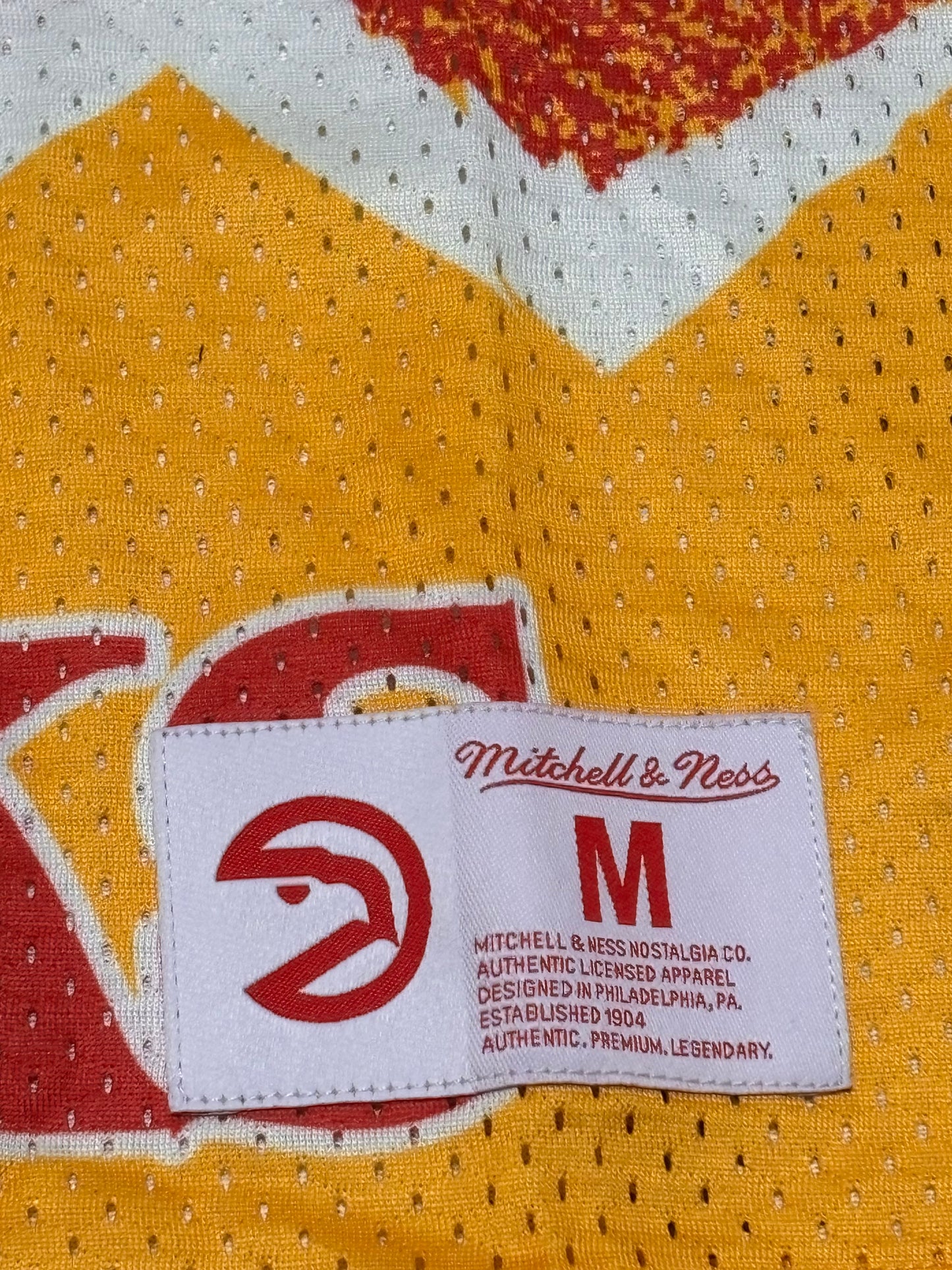 Atlanta Hawks Mitchell & Ness NBA Retro C Captain 3/4 Sleeve Mesh Shirt Red Yellow Youth Kids Medium M 10-12 New NWOT