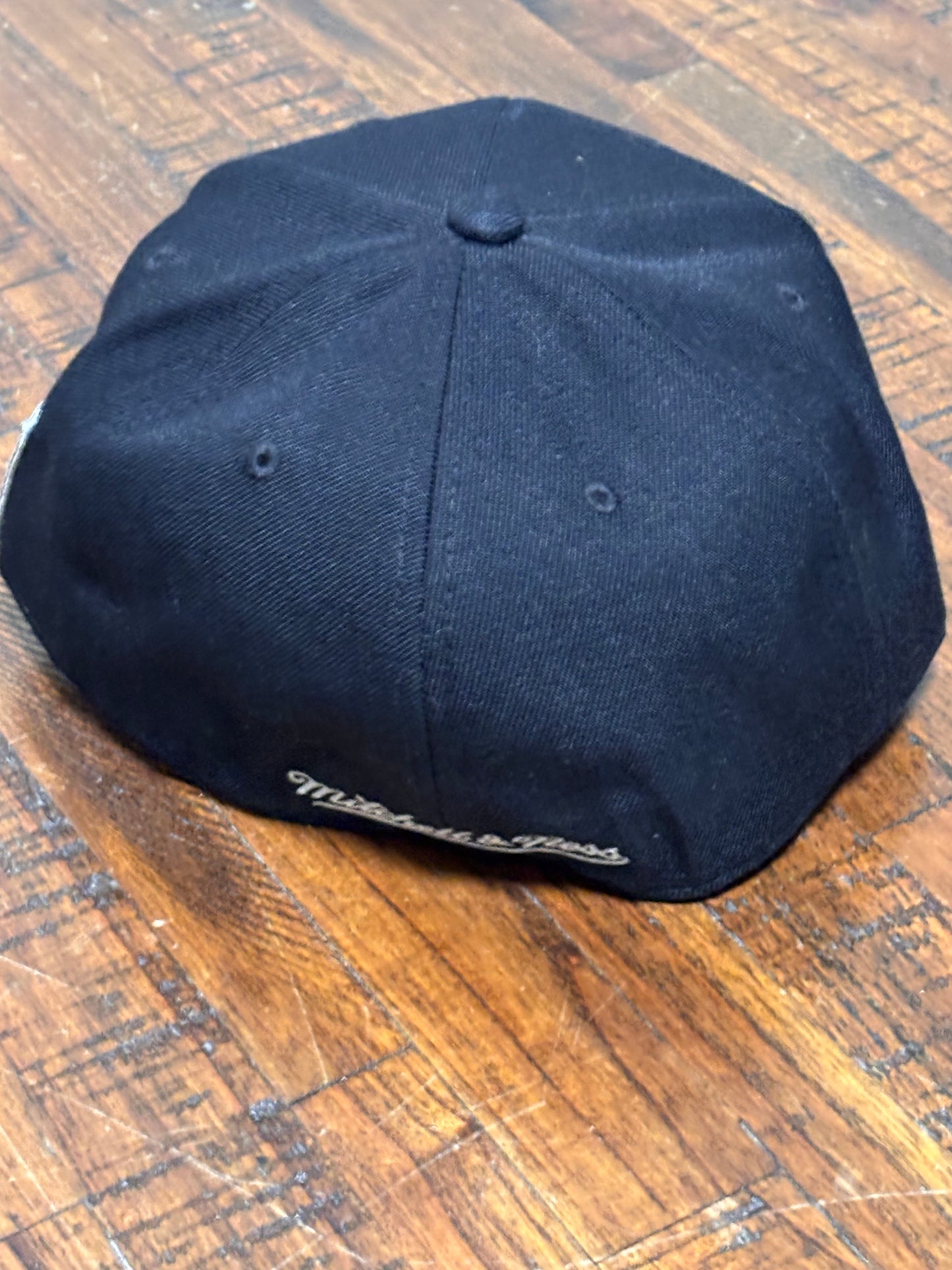 Mitchell & Ness Branded Vintage Dynasty Foundation Script Fitted Hat Cap Black White New 7 3/8