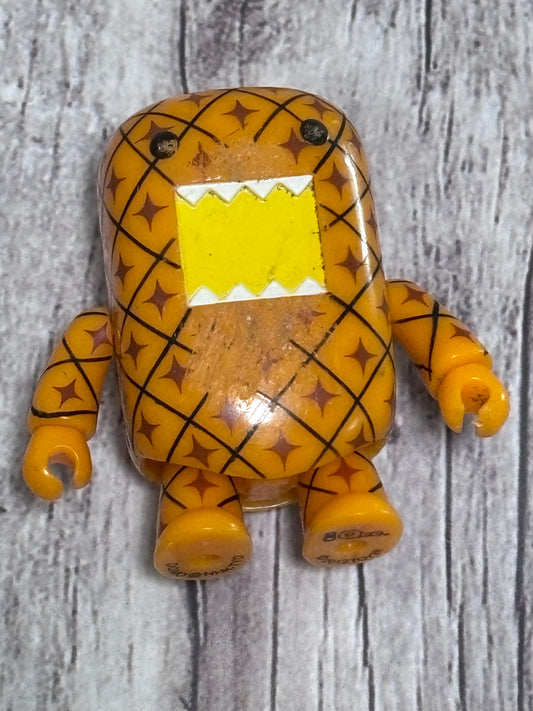 Domo Qee Mini Figure Pineapple Domo Posable 2” 2013 Toy2R