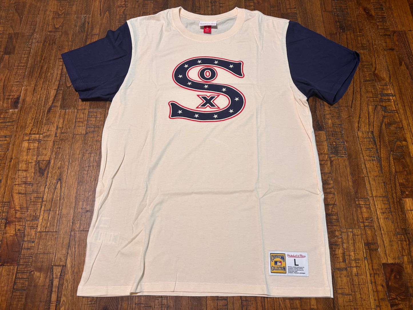 Chicago White Sox Mitchell & Ness Cooperstown Collection MLB Baseball Big Face Logo Team Origins Short Sleeve Shirt T-Shirt Navy Blue White Cream Men’s Large L New NWOT