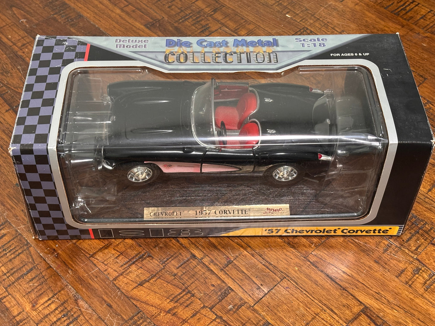 1:18 Scale '57 Chevrolet Corvette Black & Red Die Cast Road Signature Deluxe