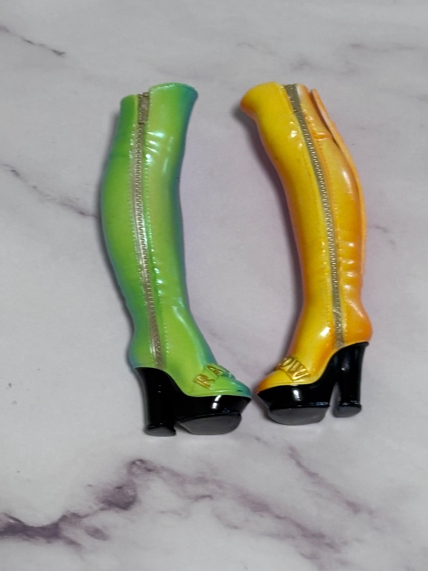 Rainbow High Fashion Avery Styles Studio Multicolored Ombré Knee High Boots