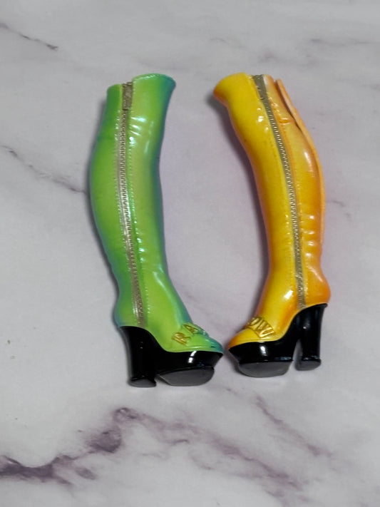 Rainbow High Fashion Avery Styles Studio Multicolored Ombré Knee High Boots