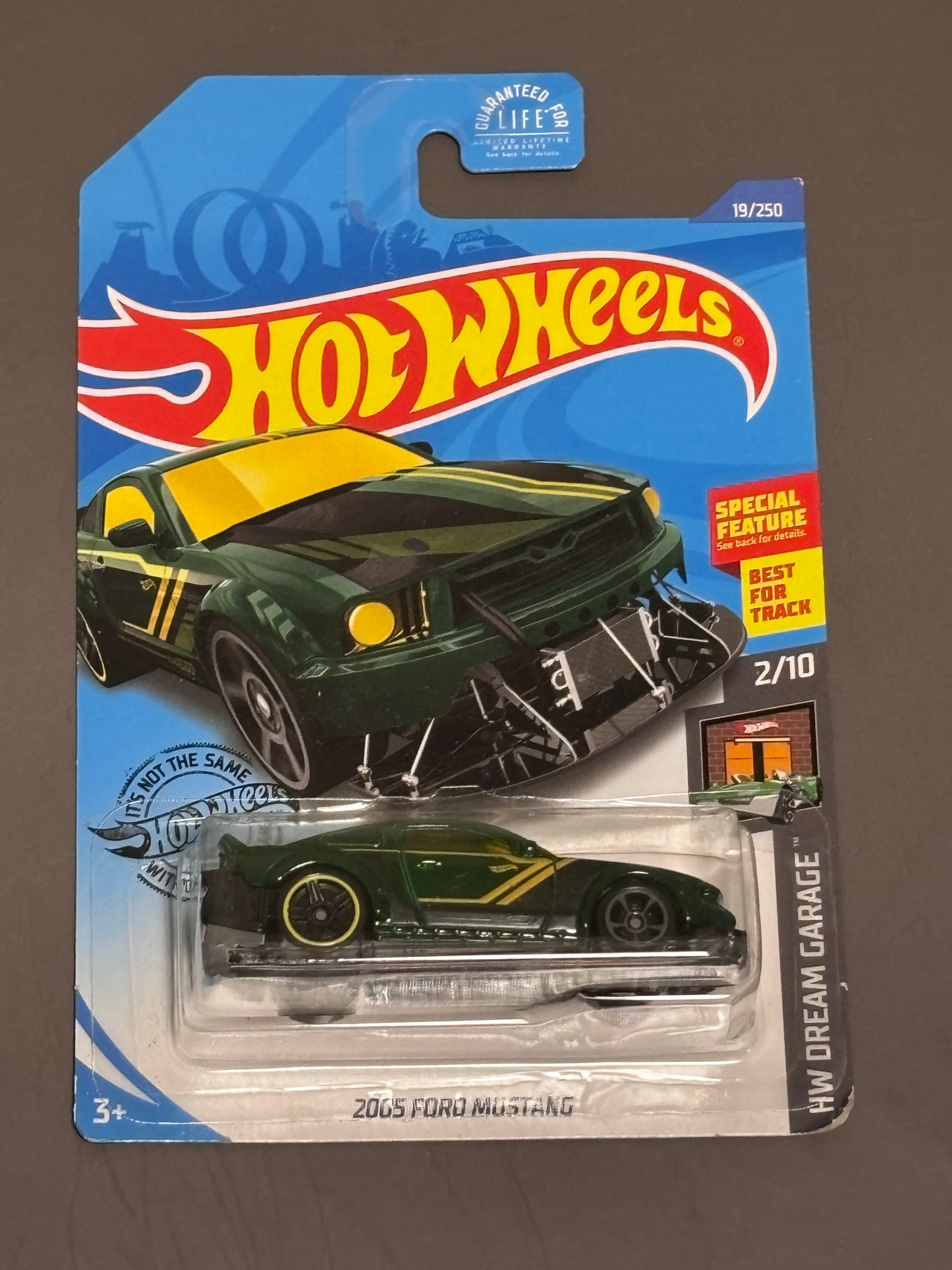 2020 Hot Wheels 2005 Ford Mustang Green 19/250 HW Dream Garage 2/10