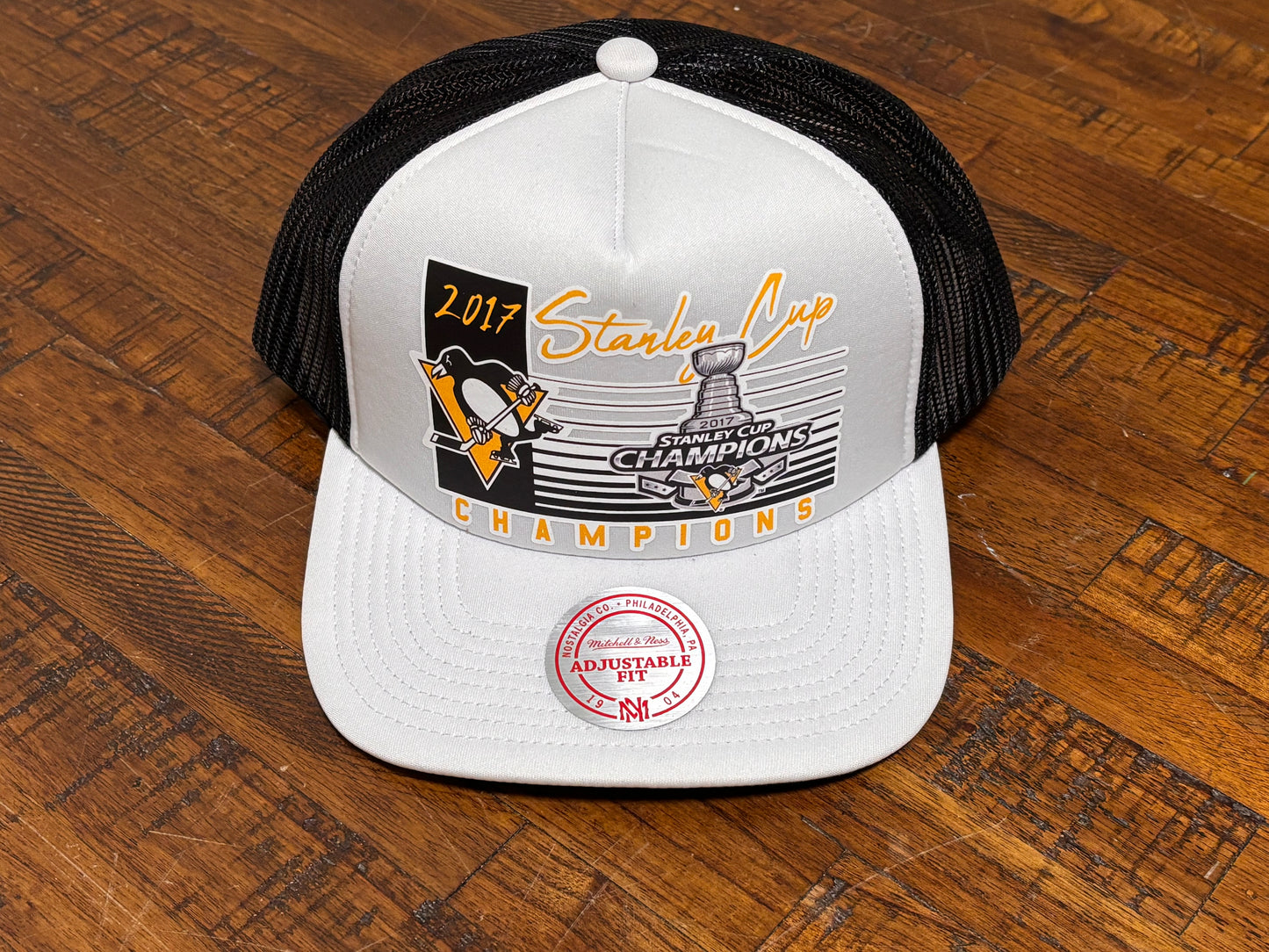 Mitchell & Ness NHL Hockey Pittsburgh Penguins 2017 Stanley Cup Finals Champions Snap Back Adjustable Mesh Trucker Hat White Black Yellow New
