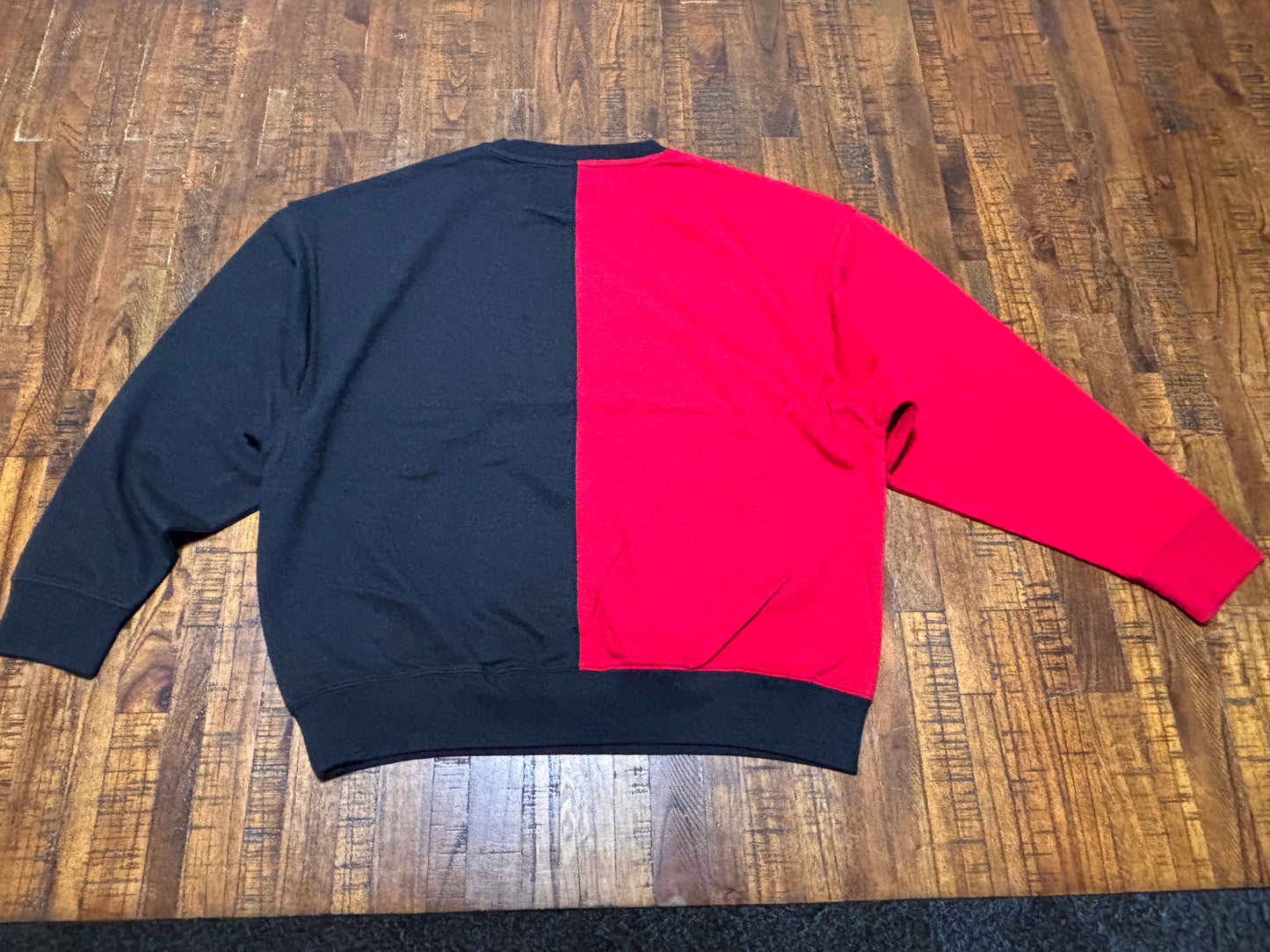Atlanta Hawks Mitchell & Ness Hardwood Classic HWC NBA Retro Big Face 5.0 Fashion Red Black Yellow Crop Top Sweater Sweat Shit Women’s Medium M New NWOT