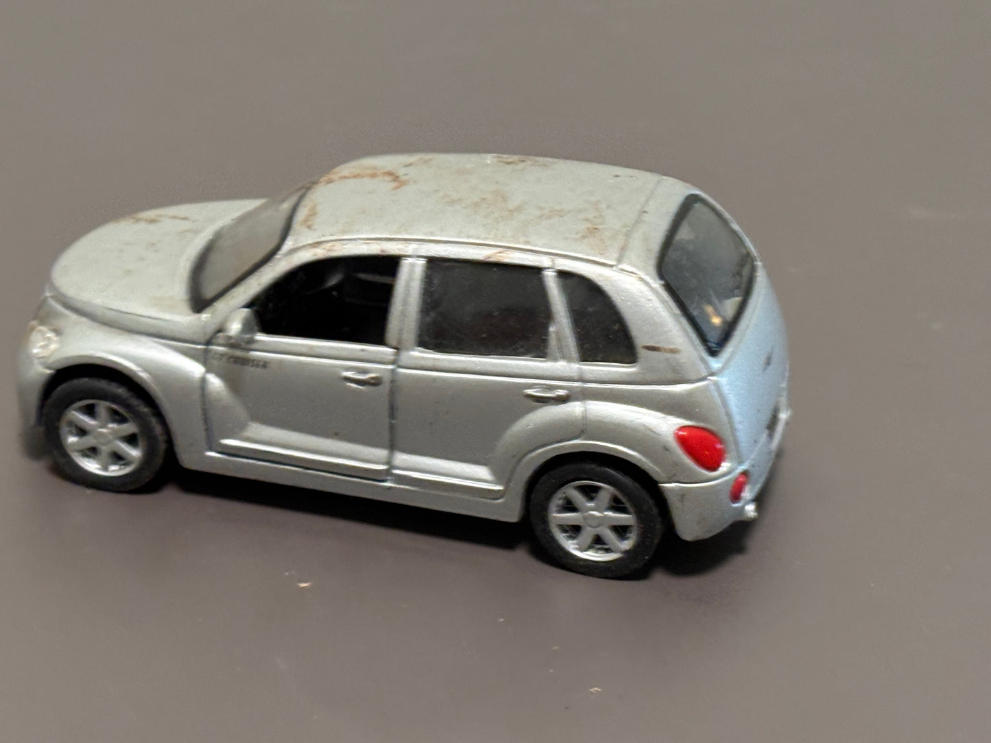 Maisto 2000 Chrysler GT Cruiser Silver Diecast Car 1:39