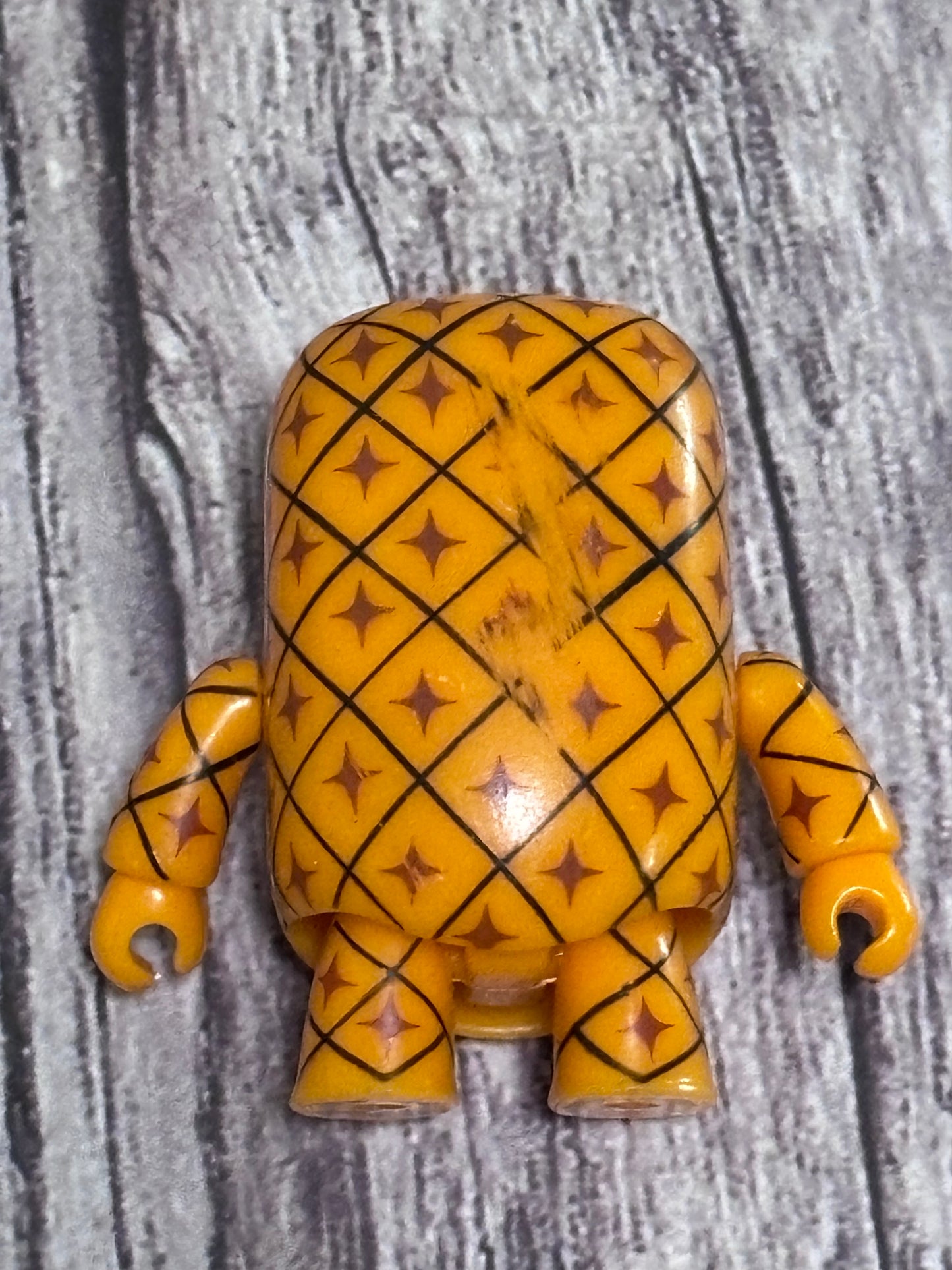 Domo Qee Mini Figure Pineapple Domo Posable 2” 2013 Toy2R