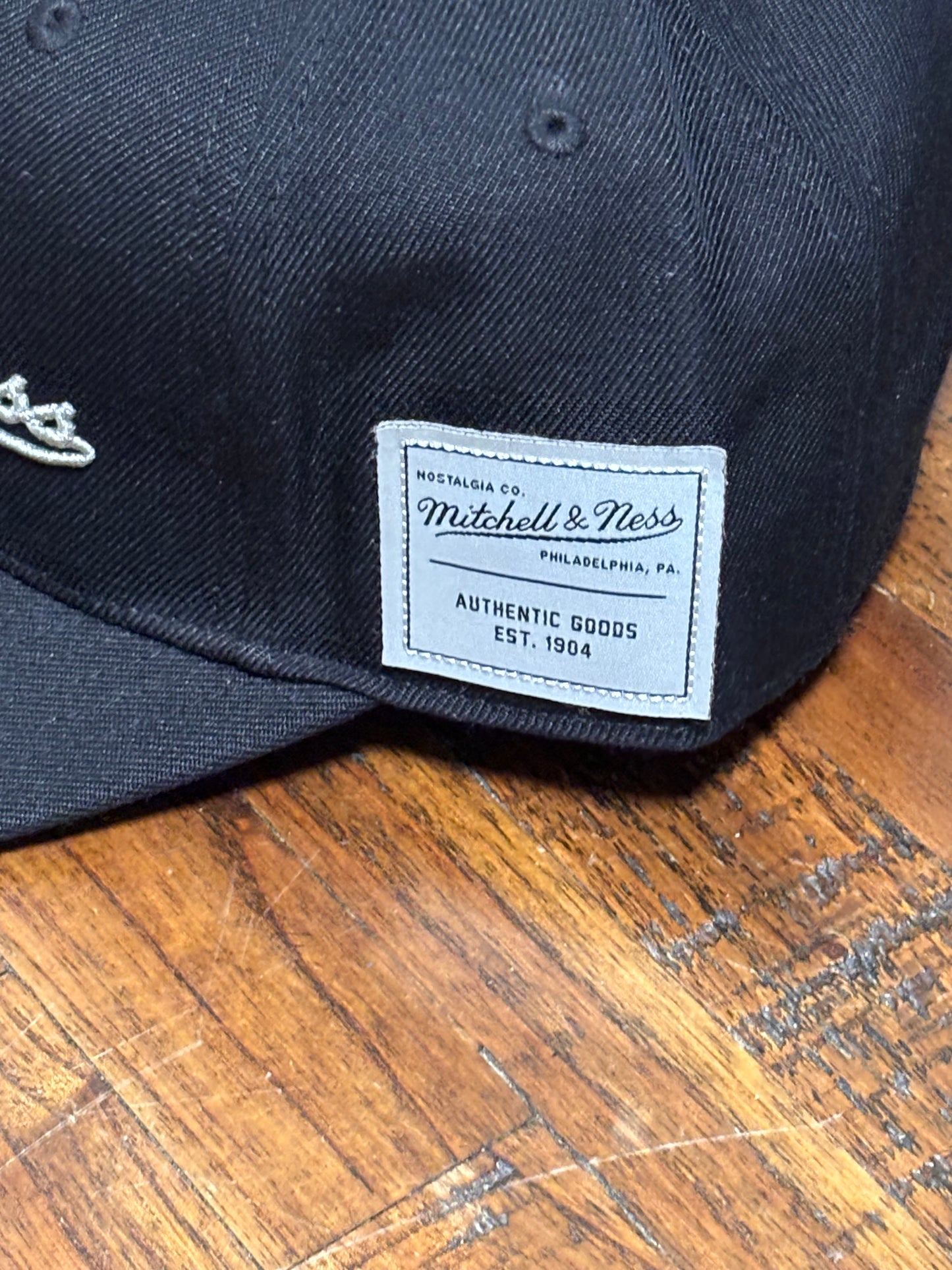 Mitchell & Ness Branded Vintage Dynasty Foundation Script Fitted Hat Cap Black White New 7 3/8