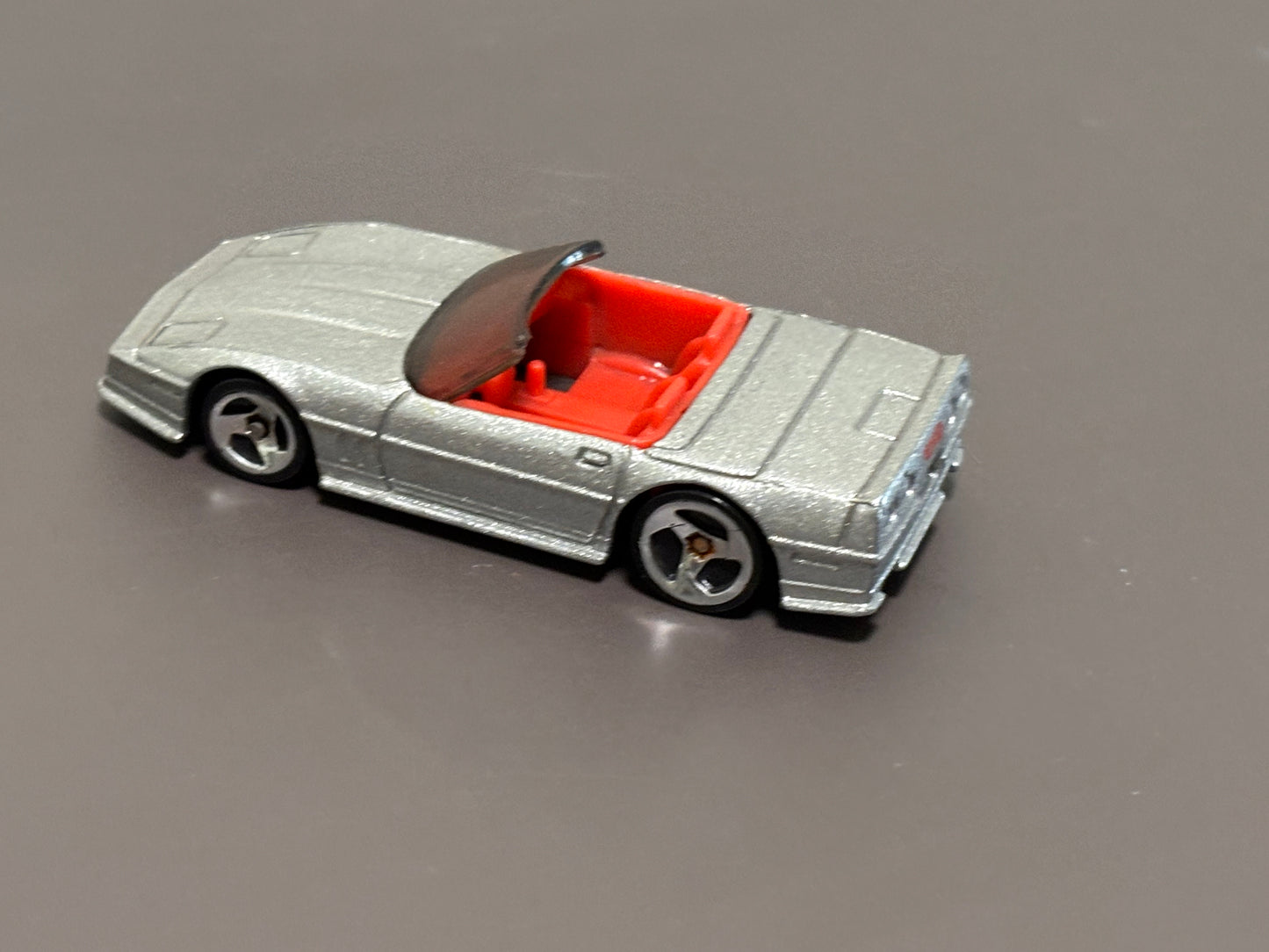 Hot Wheels 1988 Chevrolet Corvette ZR1 Convertible Silver w/ Red Interior Loose